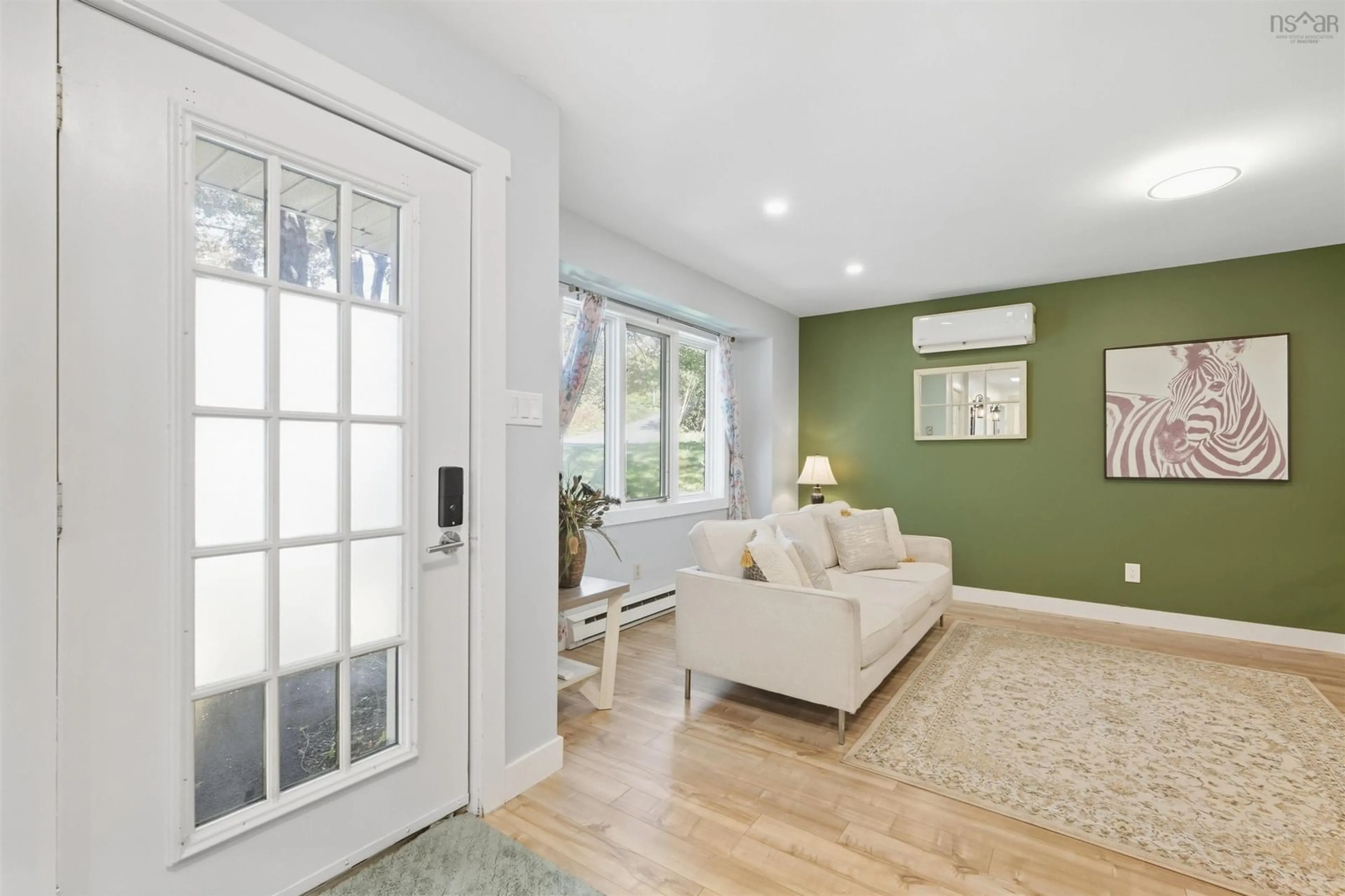 Indoor entryway for 15 Micmac Dr, Dartmouth Nova Scotia B2X 2H3