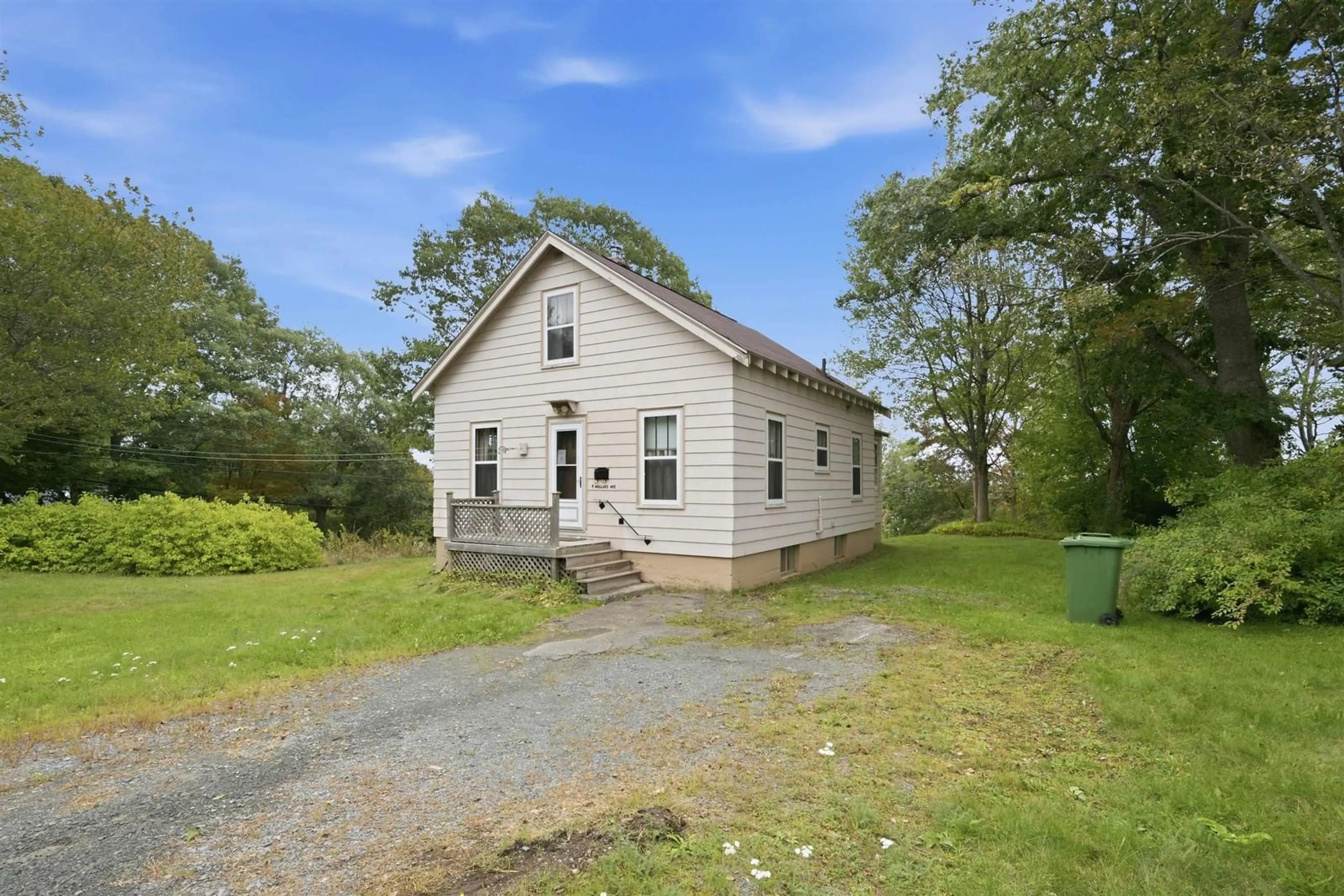 A pic from outside/outdoor area/front of a property/back of a property/a pic from drone, building for 4 Holland Ave, Bedford Nova Scotia B4A 1L4