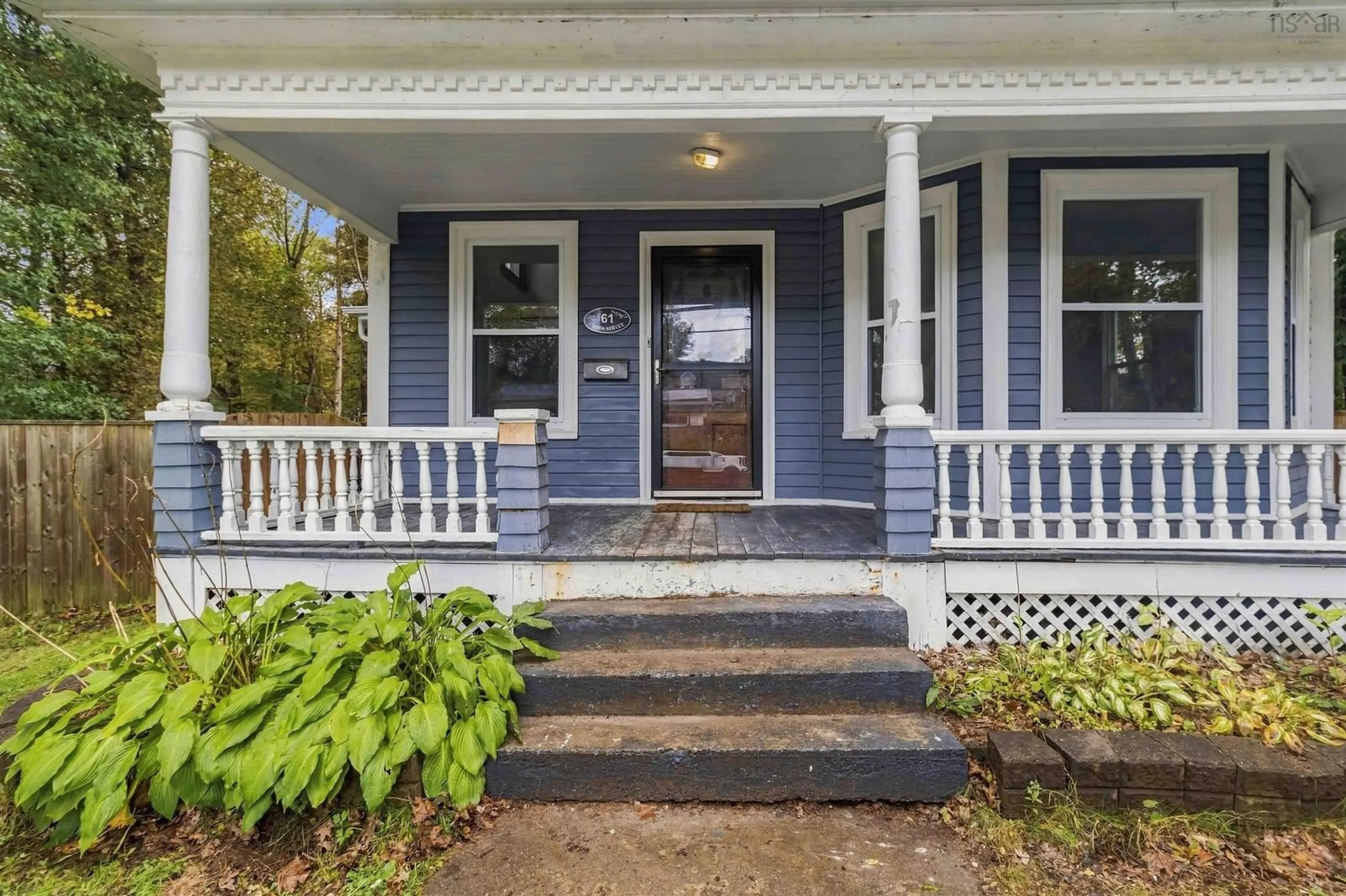 Home with vinyl exterior material, street for 61 York St, Bridgewater Nova Scotia B4V 1R1
