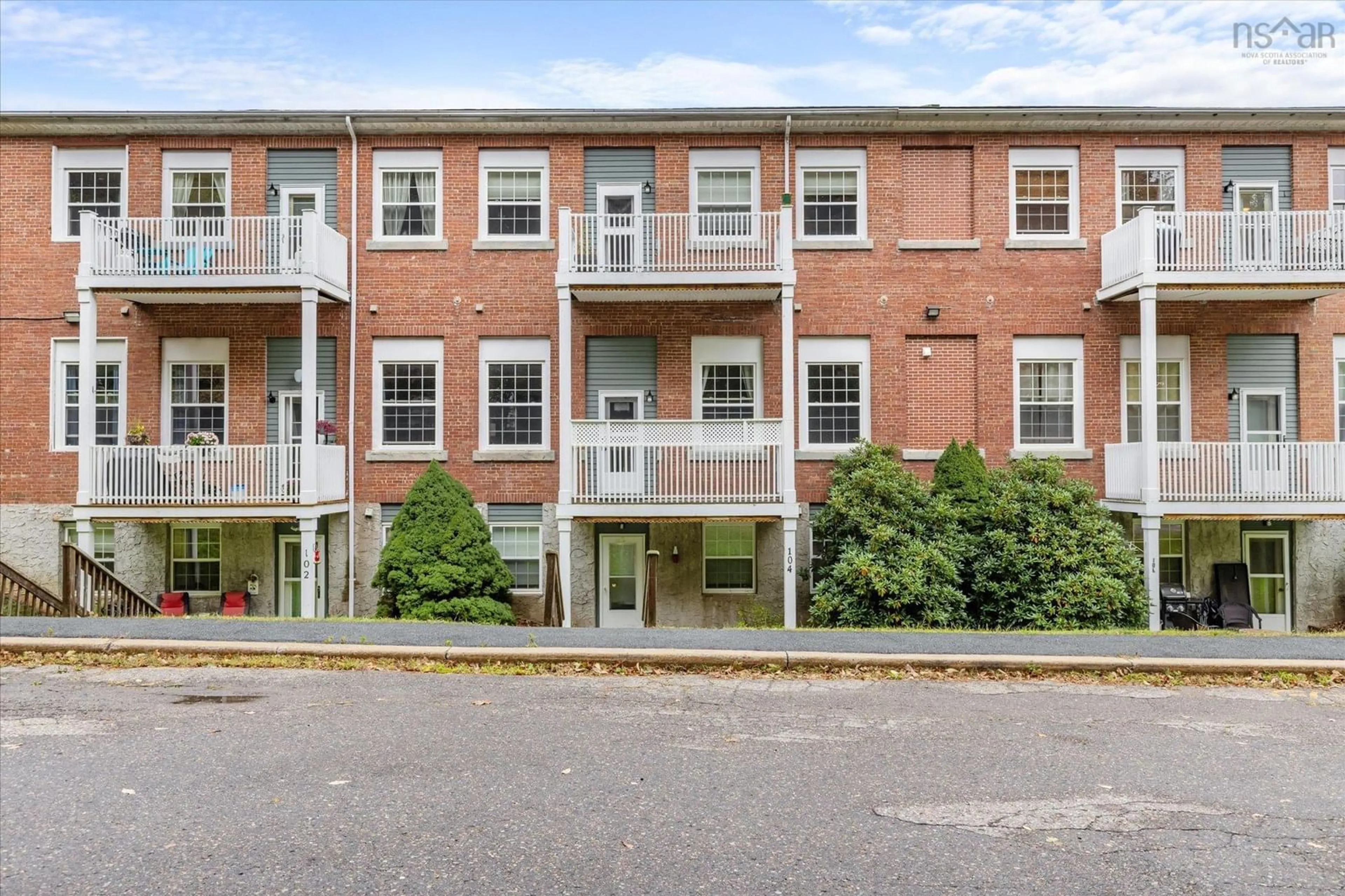 Unknown for 215 King St #104, Bridgewater Nova Scotia B4V 1A6
