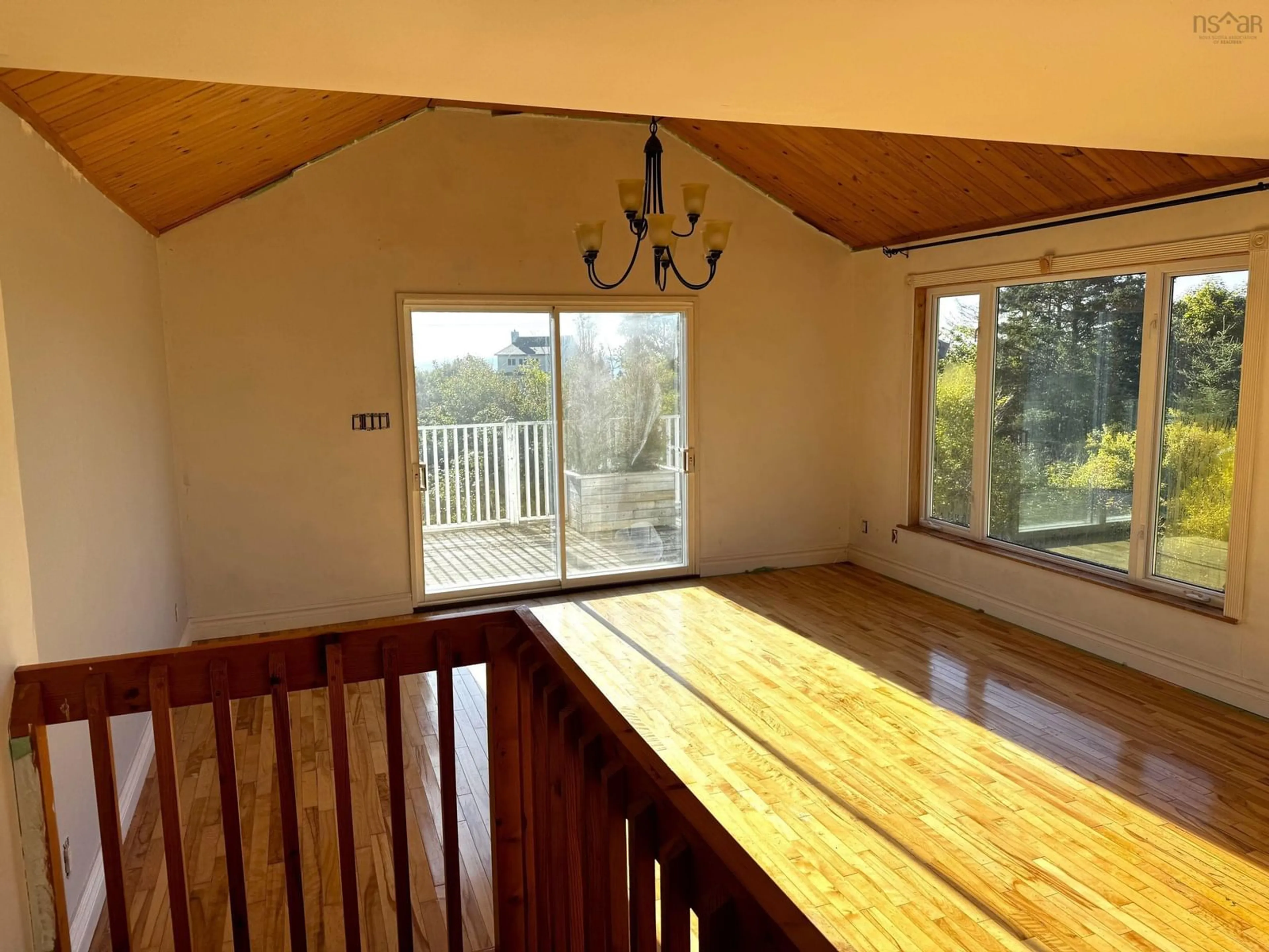 Dining room, wood/laminate floor for 5 Homestead Rd, Bayswater Nova Scotia B0J 1T0