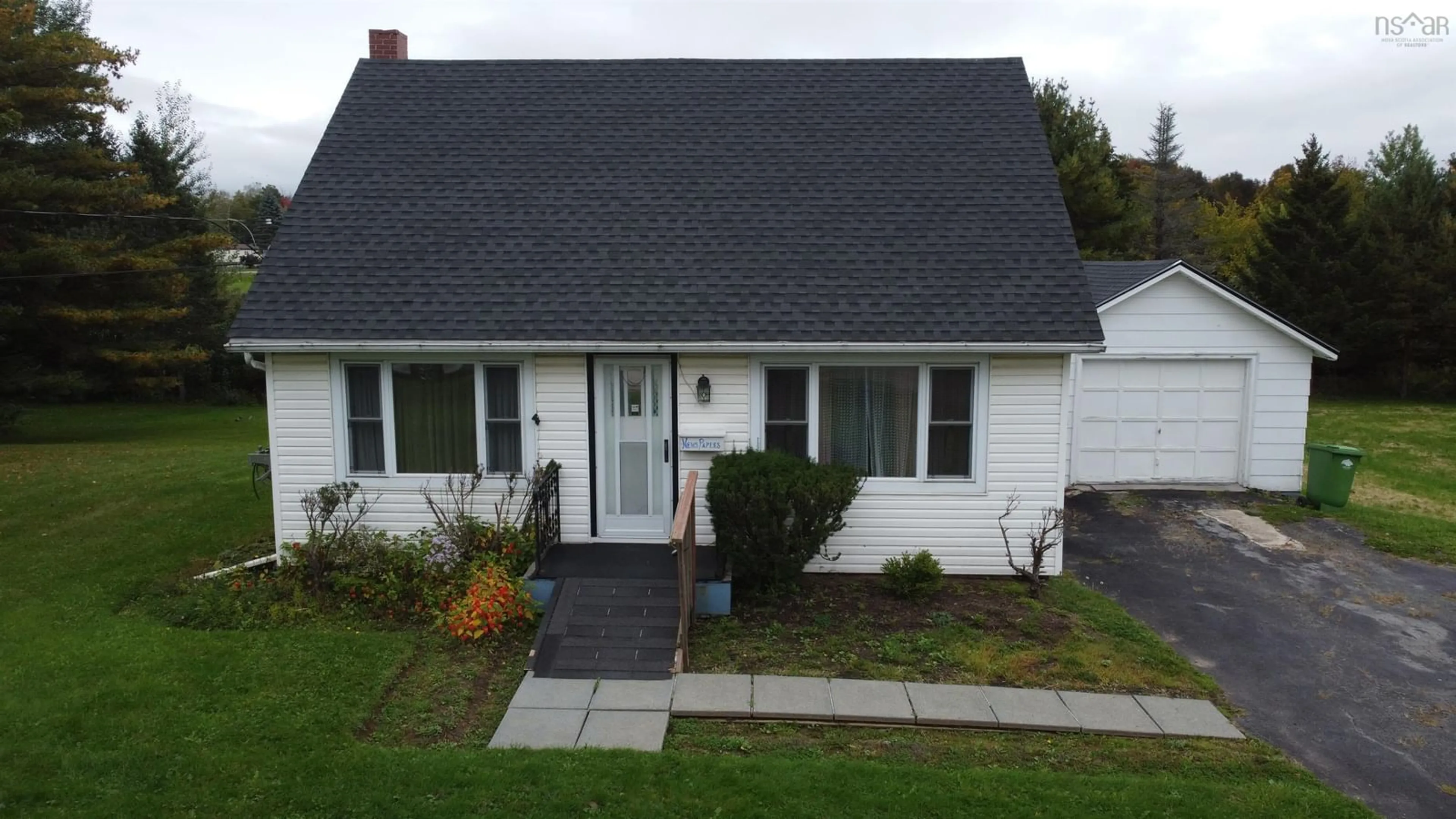 Home with vinyl exterior material, street for 171 Falmouth Dyke Rd, Falmouth Nova Scotia B0P 1P0