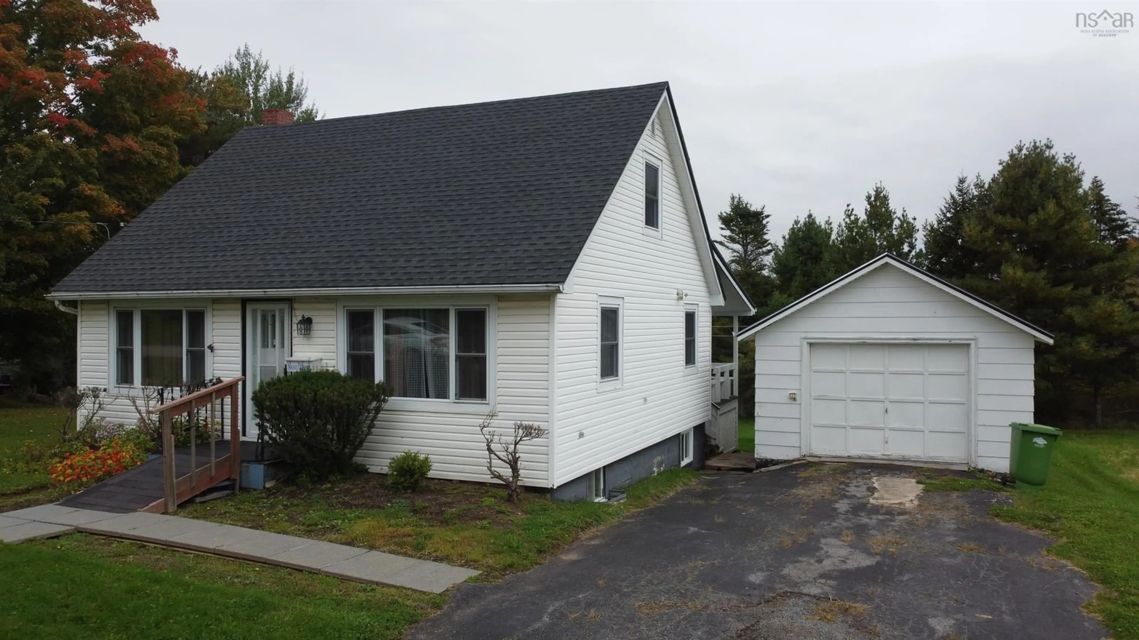 Home with vinyl exterior material, street for 171 Falmouth Dyke Rd, Falmouth Nova Scotia B0P 1P0
