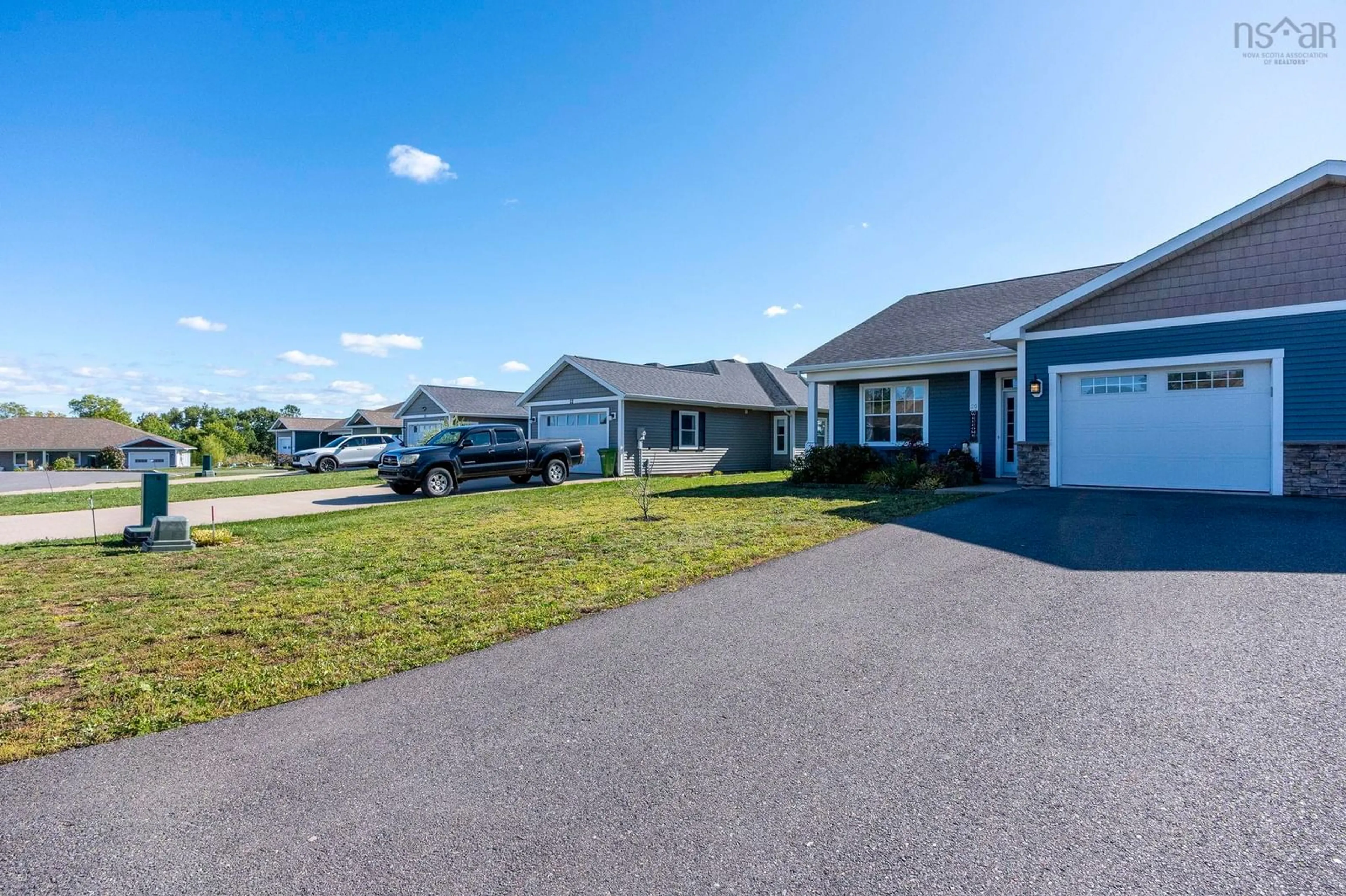 A pic from outside/outdoor area/front of a property/back of a property/a pic from drone, street for 20 Mackinnnon Crt, Kentville Nova Scotia B4N 5L7