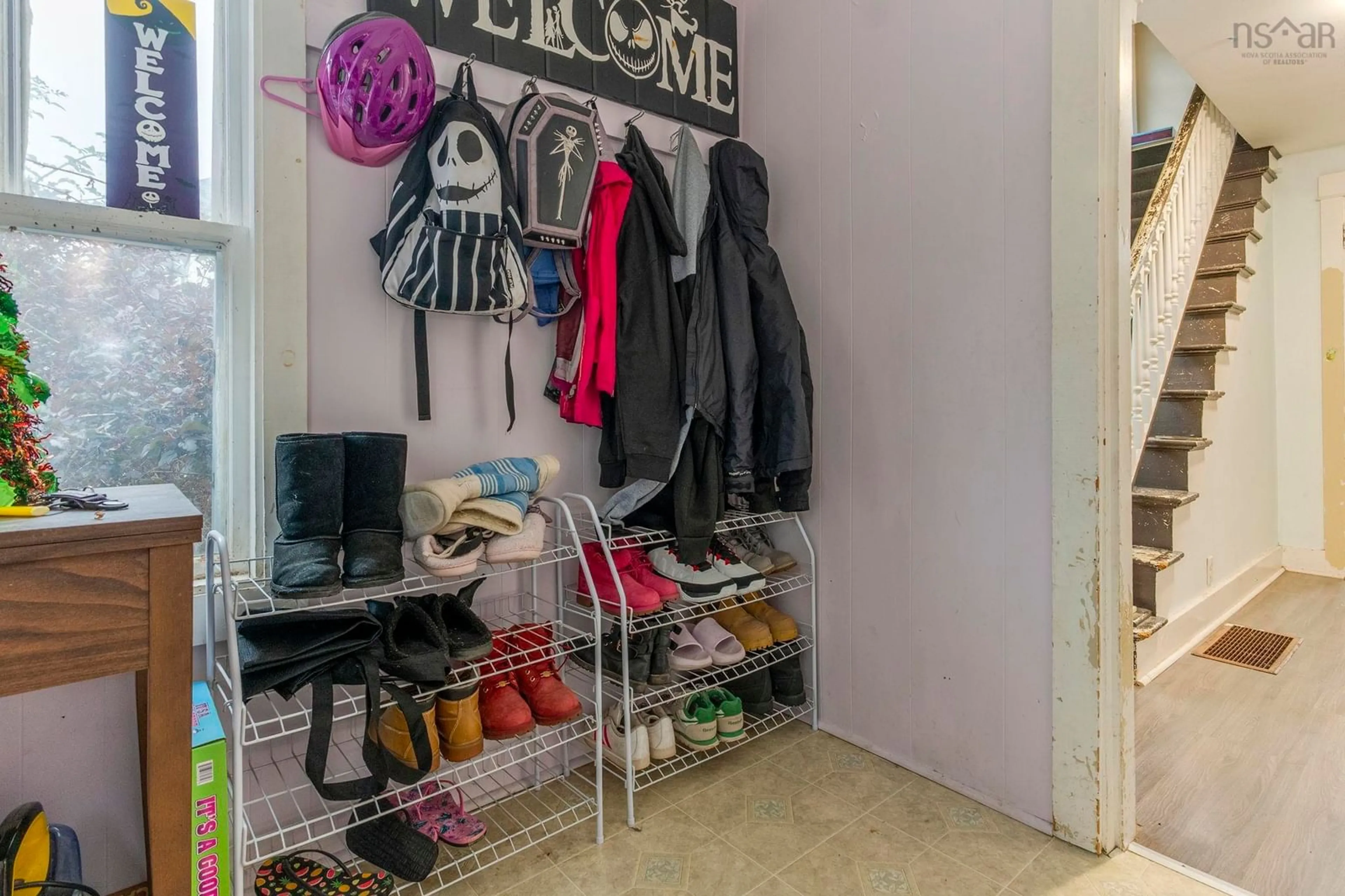 Indoor entryway for 639 Faculty Drive, Greenwood Nova Scotia B0P 1R0