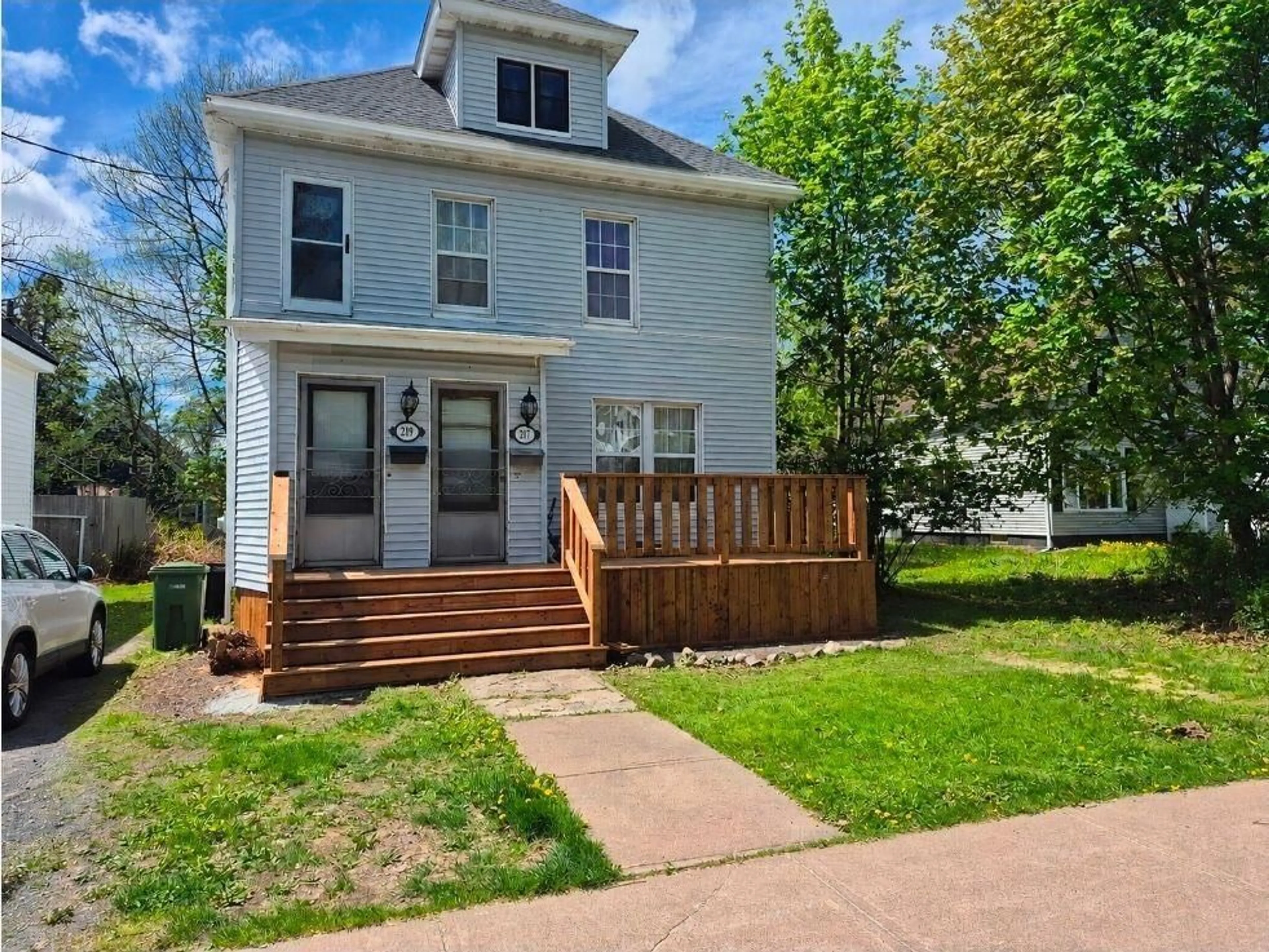 Unknown for 217-219 Albert St, New Glasgow Nova Scotia B2H 3V6