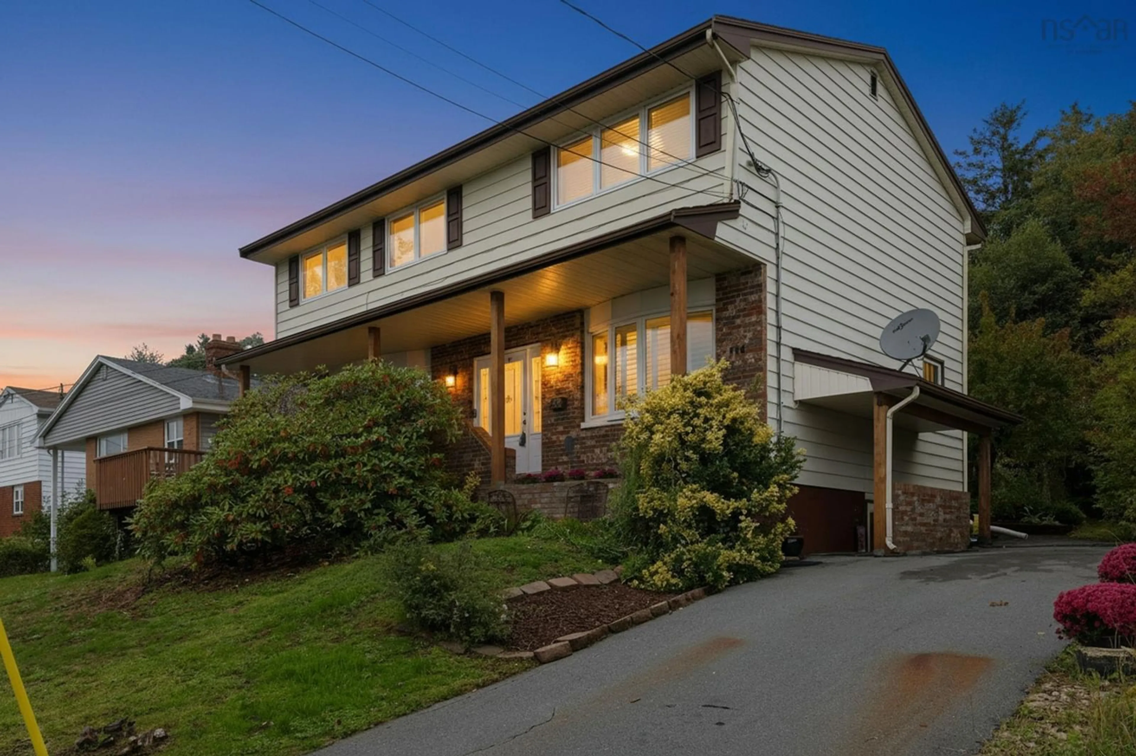 Home with vinyl exterior material, street for 114 Regal Rd, Dartmouth Nova Scotia B2W 4H8