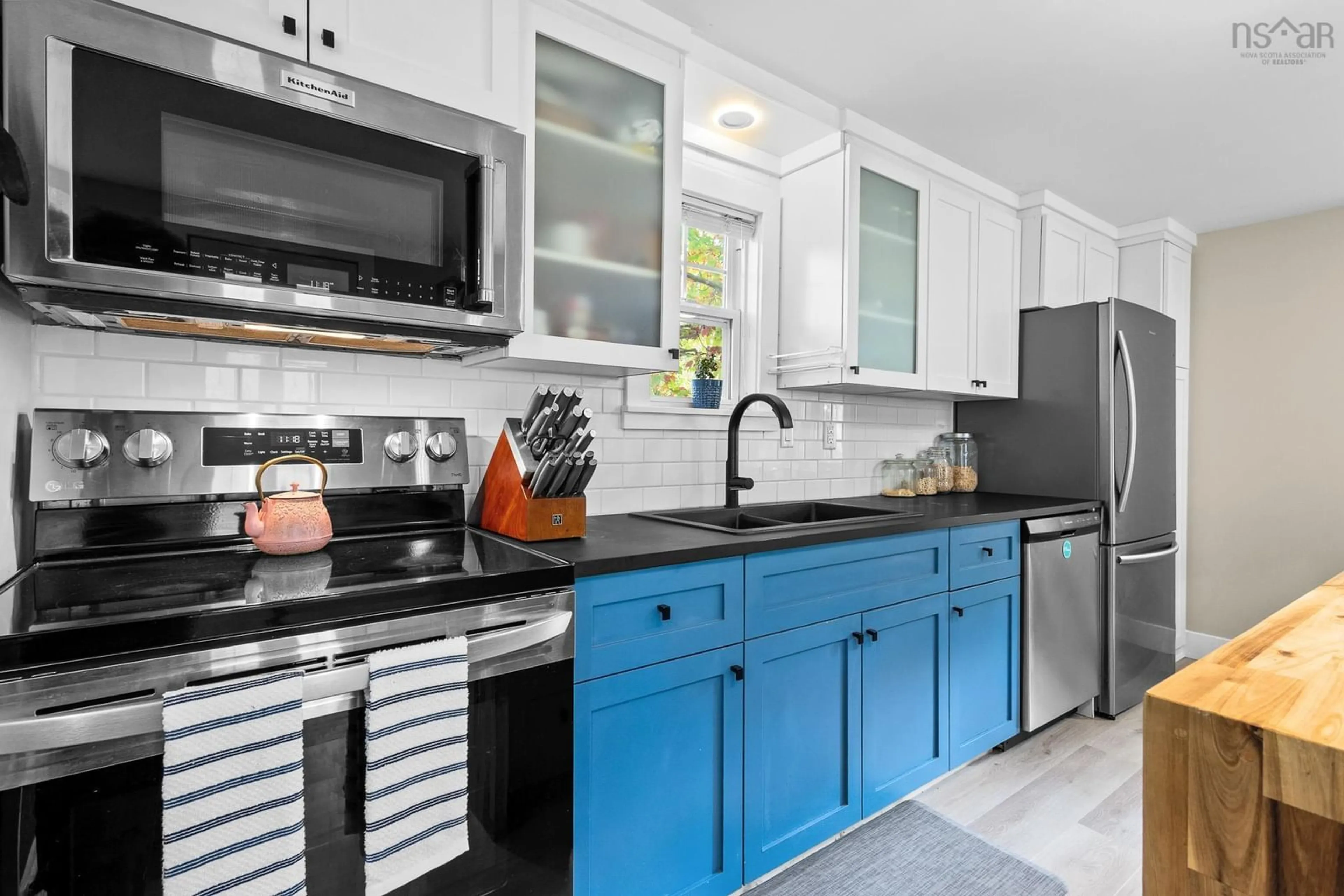Open concept kitchen, ceramic/tile floor for 319 Ioney Hill, Beaver Bank Nova Scotia B4C 1M6