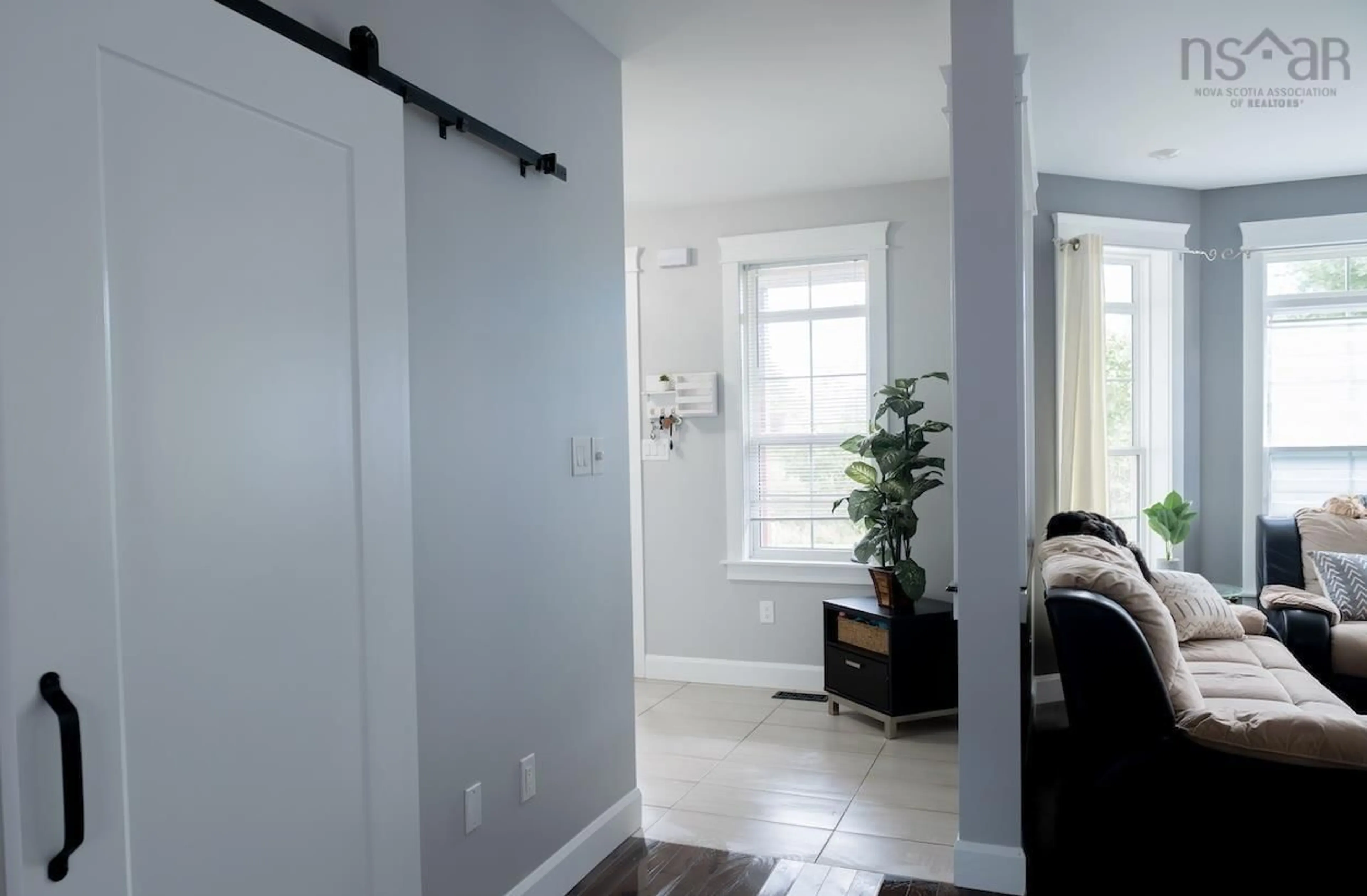 Indoor entryway for 612 Highway 1, Mount Uniacke Nova Scotia B0N 1Z0