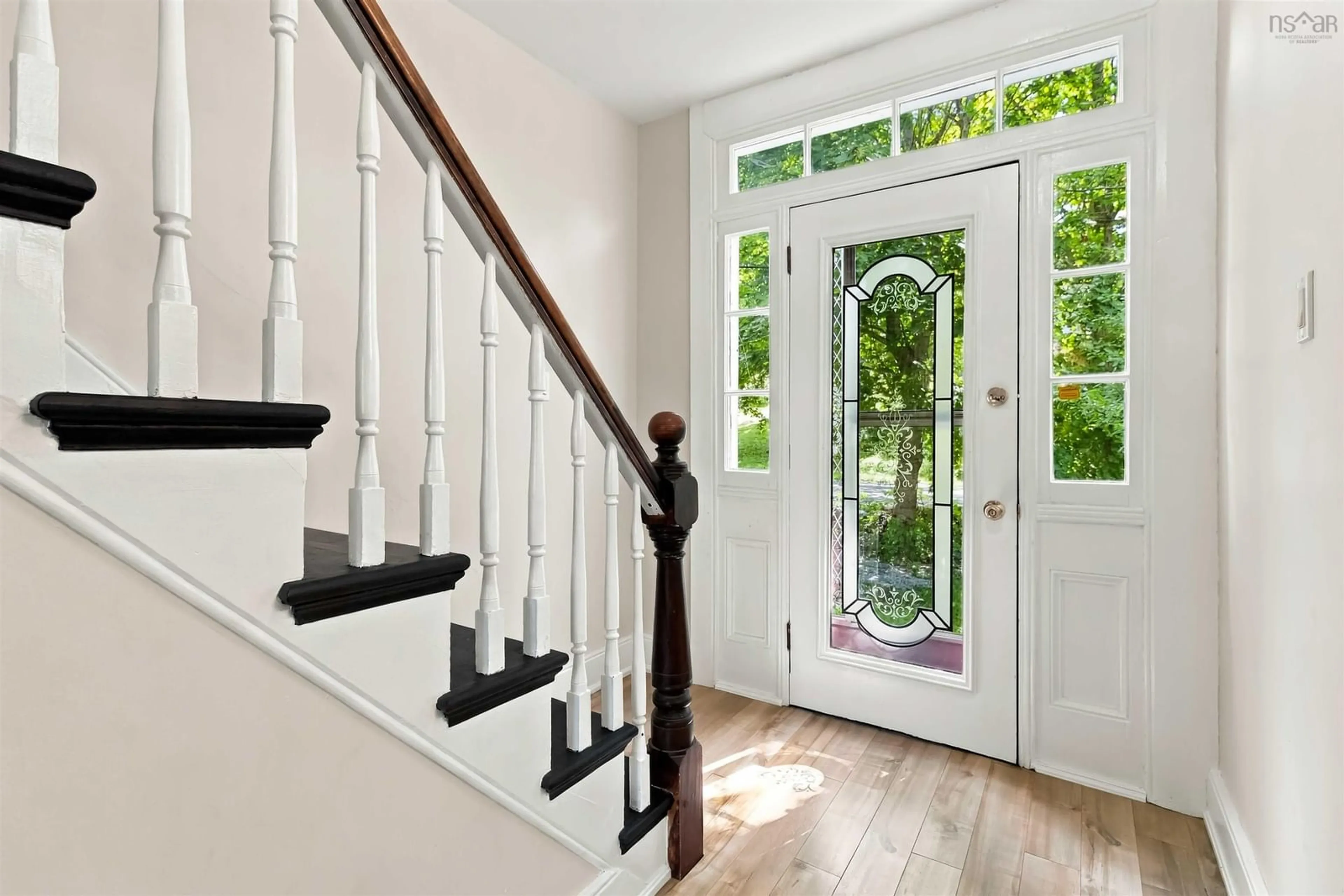 Indoor entryway for 12063 Peggy's Cove Road, Glen Haven Nova Scotia B0J 3T0