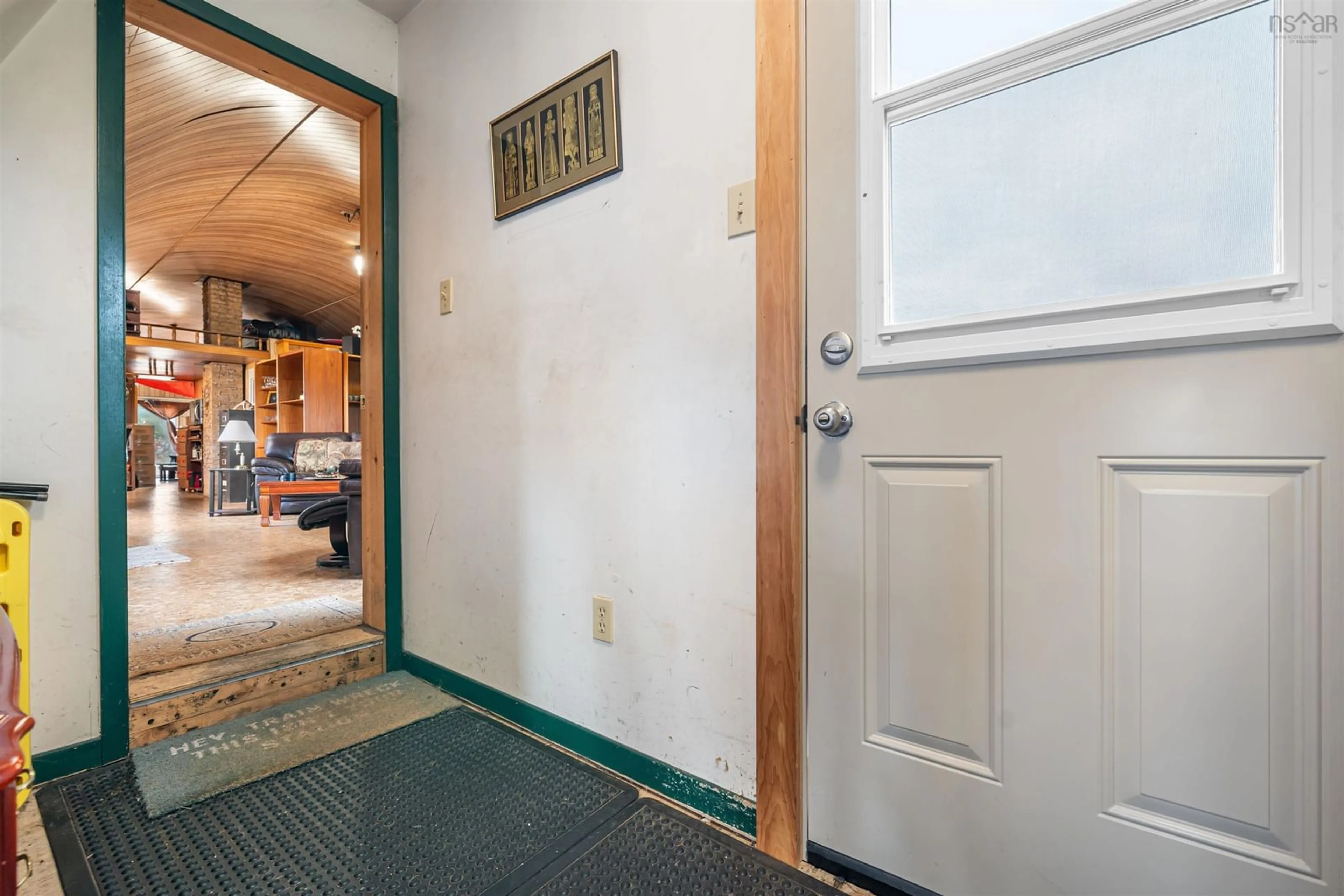 Indoor foyer for 1268 Plains Rd, Debert Nova Scotia B0M 1G0
