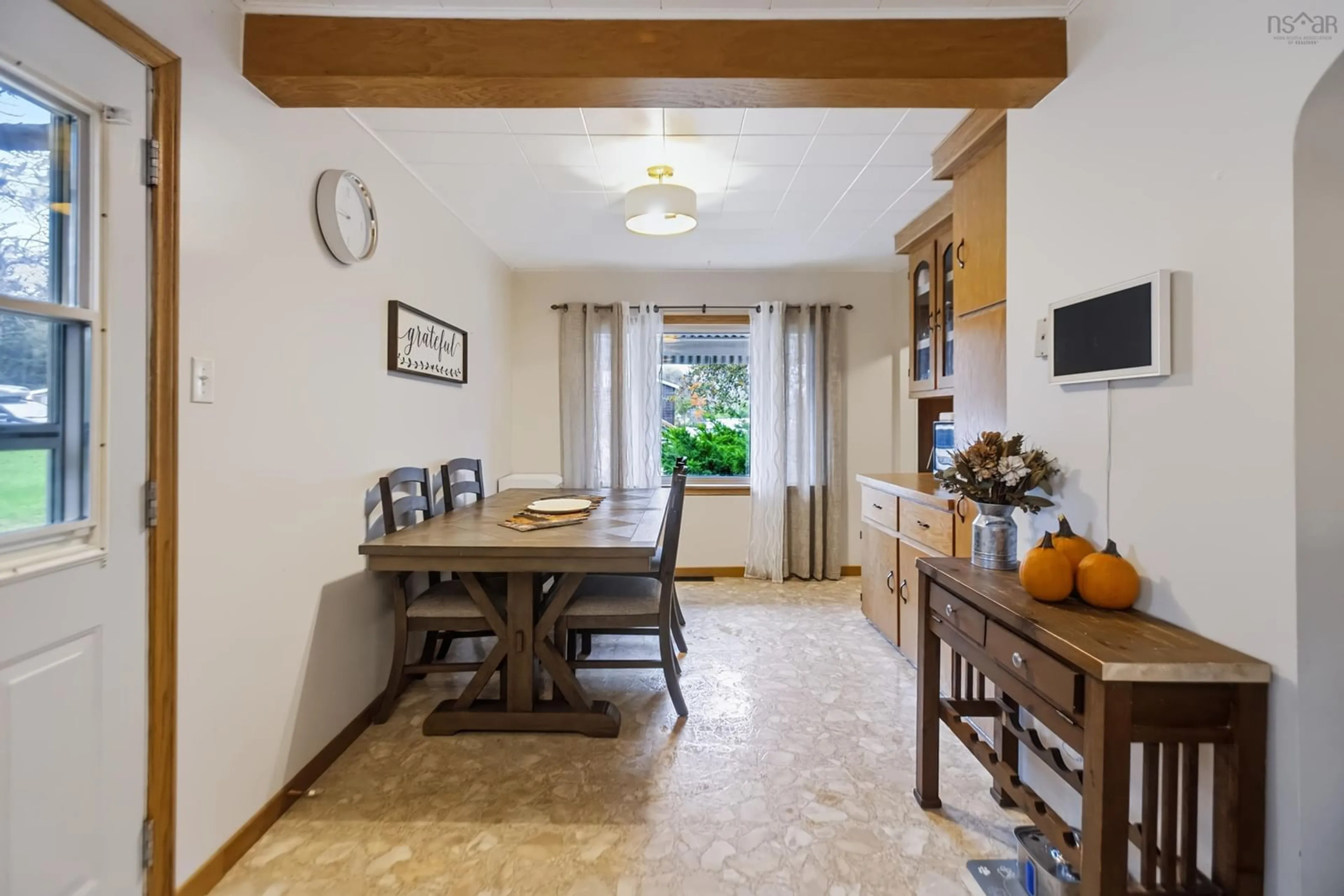 Dining room, ceramic/tile floor for 40 Charles St, Amherst Nova Scotia B4H 3P8