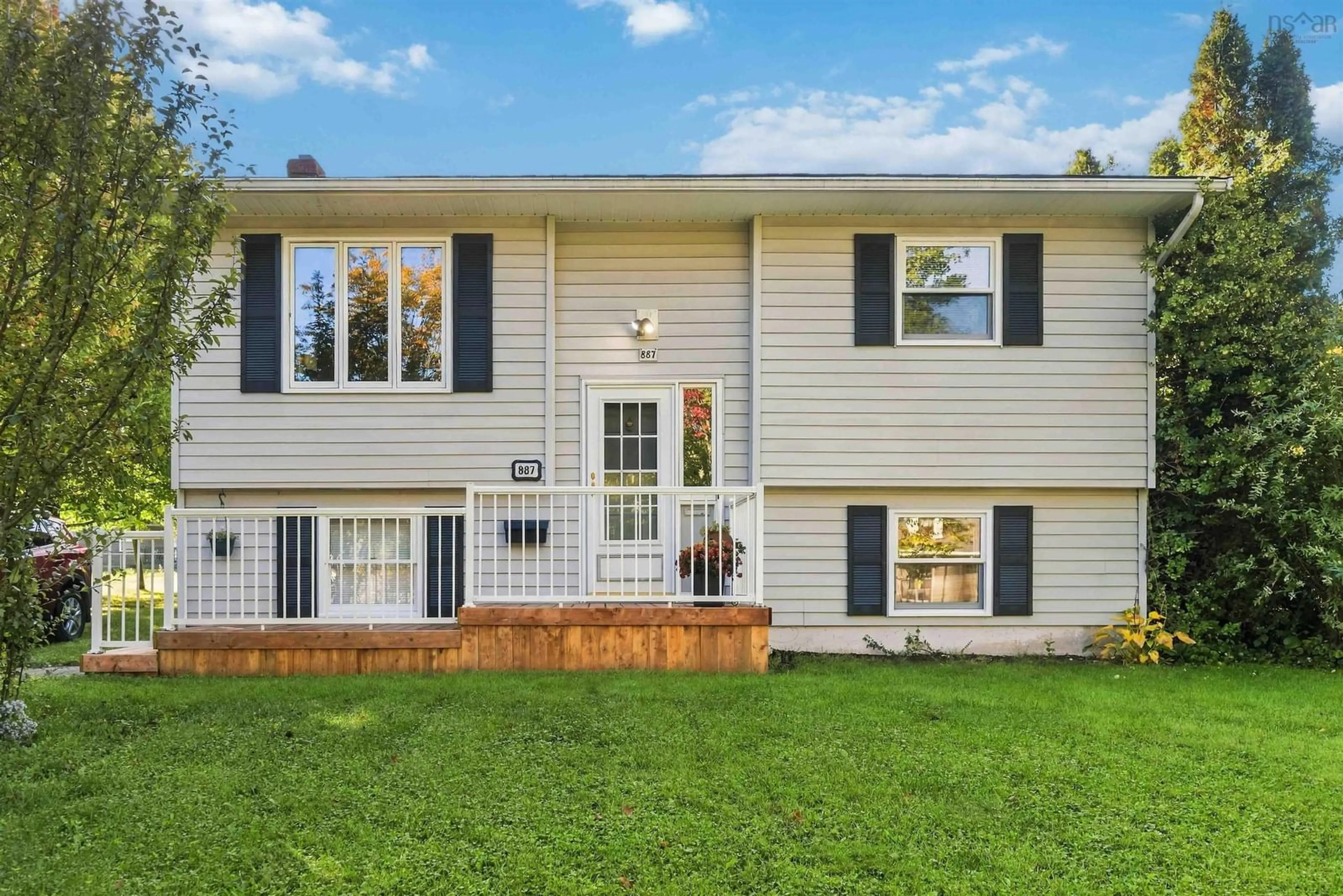 Home with vinyl exterior material, street for 887 Richard St, Kentville Nova Scotia B4N 2Z2