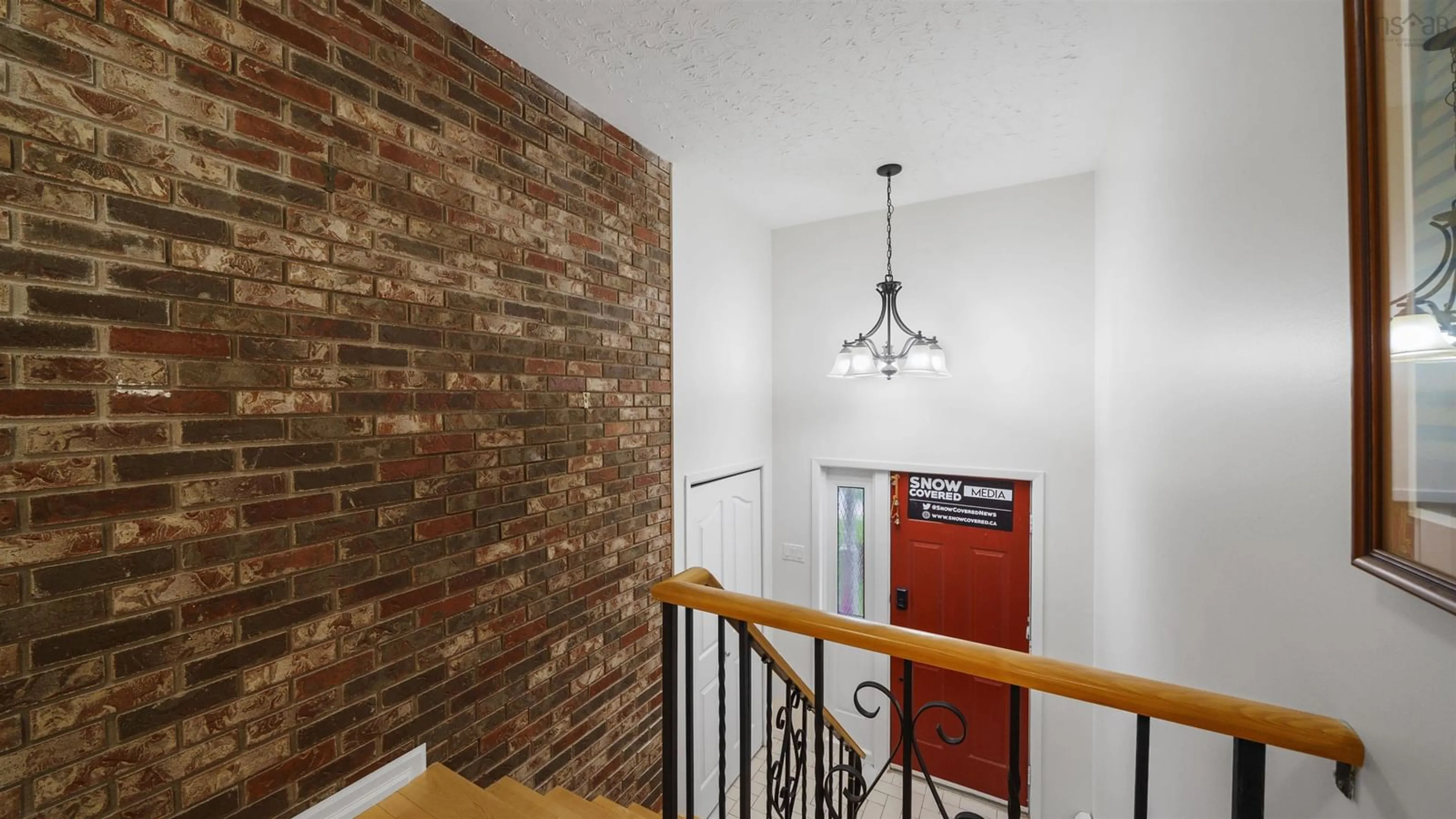 Indoor foyer for 106 Deerbrooke Dr, Cole Harbour Nova Scotia B2V 1W9