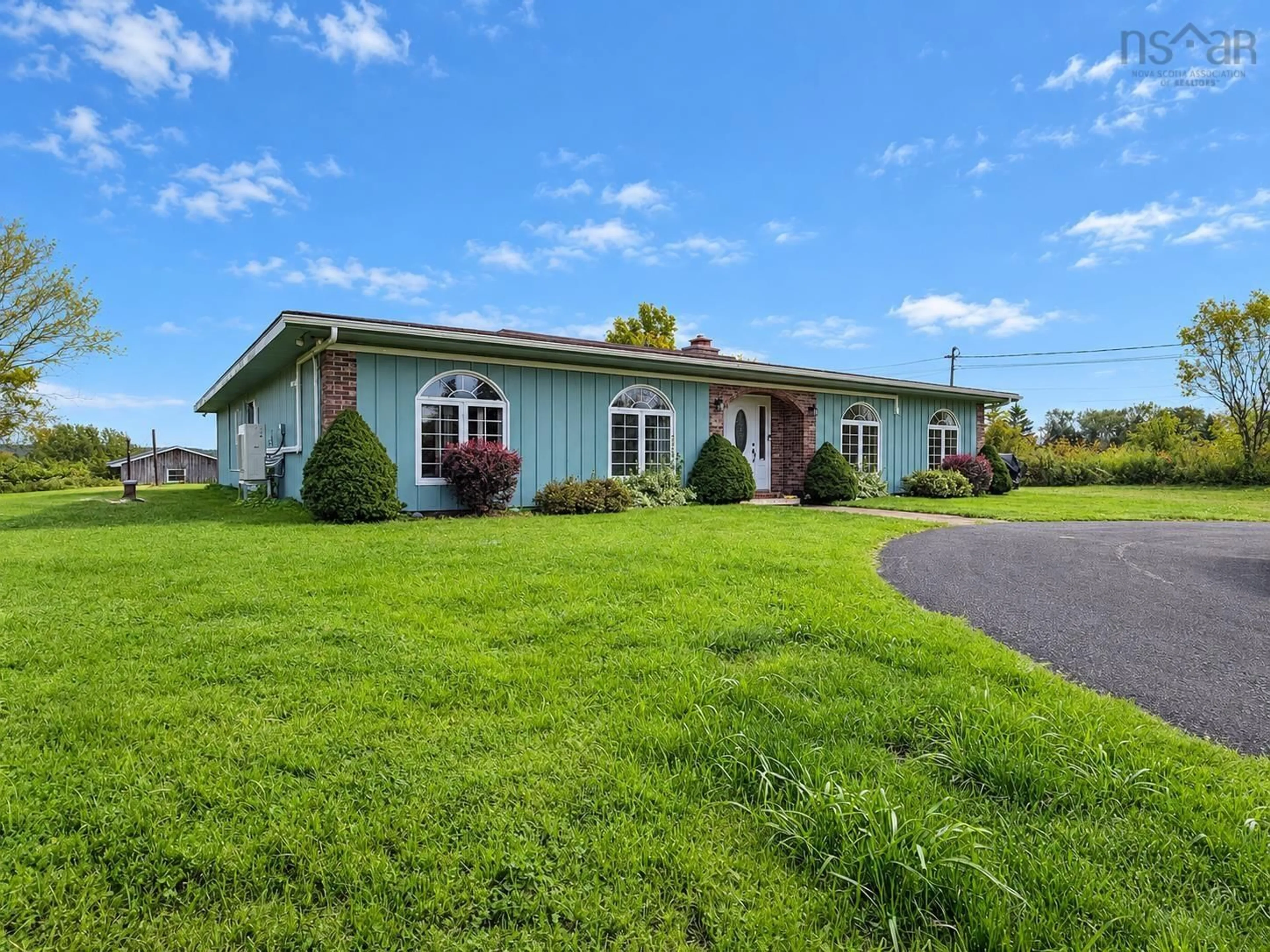 A pic from outside/outdoor area/front of a property/back of a property/a pic from drone, building for 687 Coxheath Rd, Sydney Nova Scotia B1L 1B5