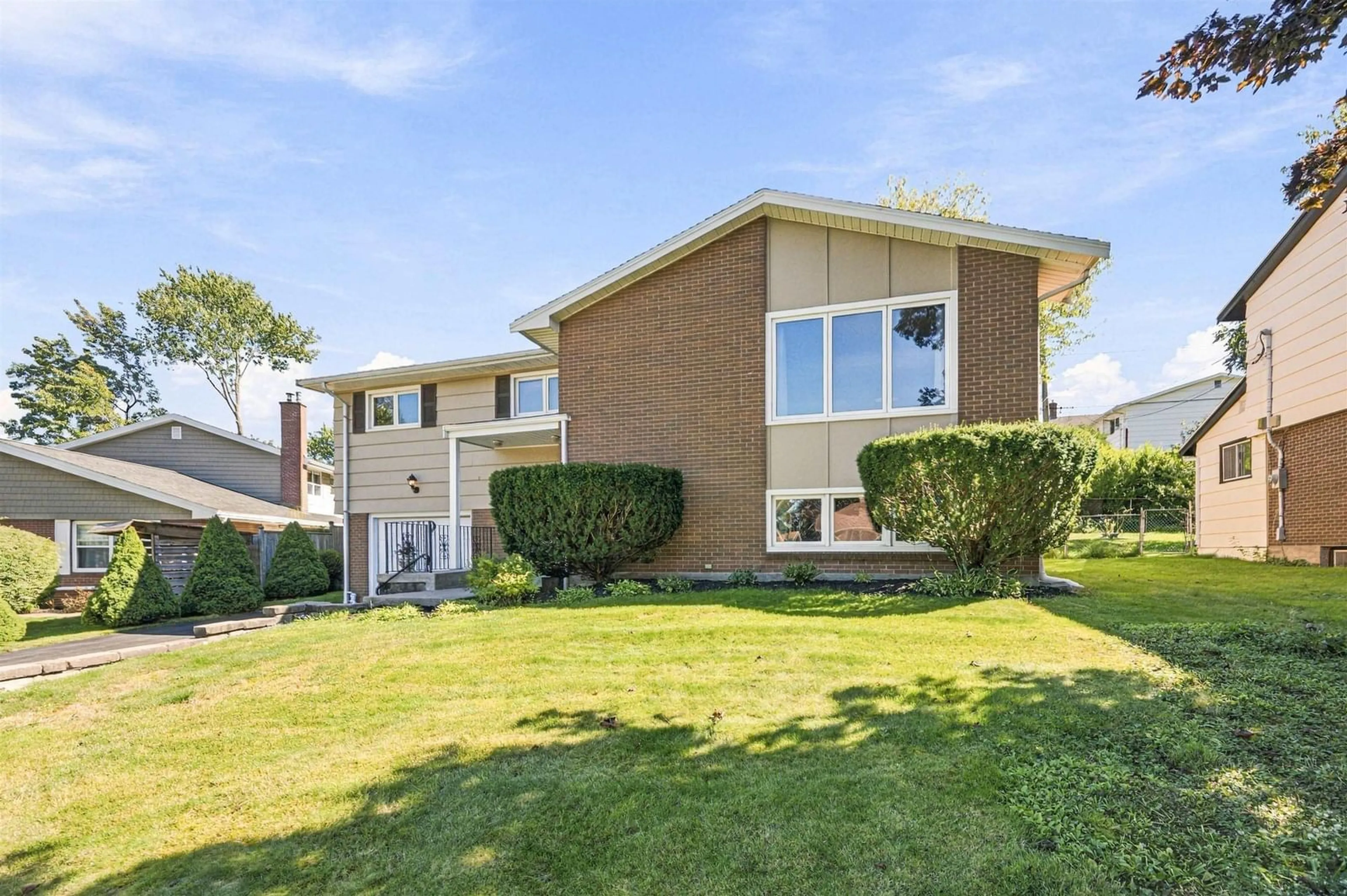 Home with vinyl exterior material, street for 18 Northcliffe Lane, Halifax Nova Scotia B3M 2Z6