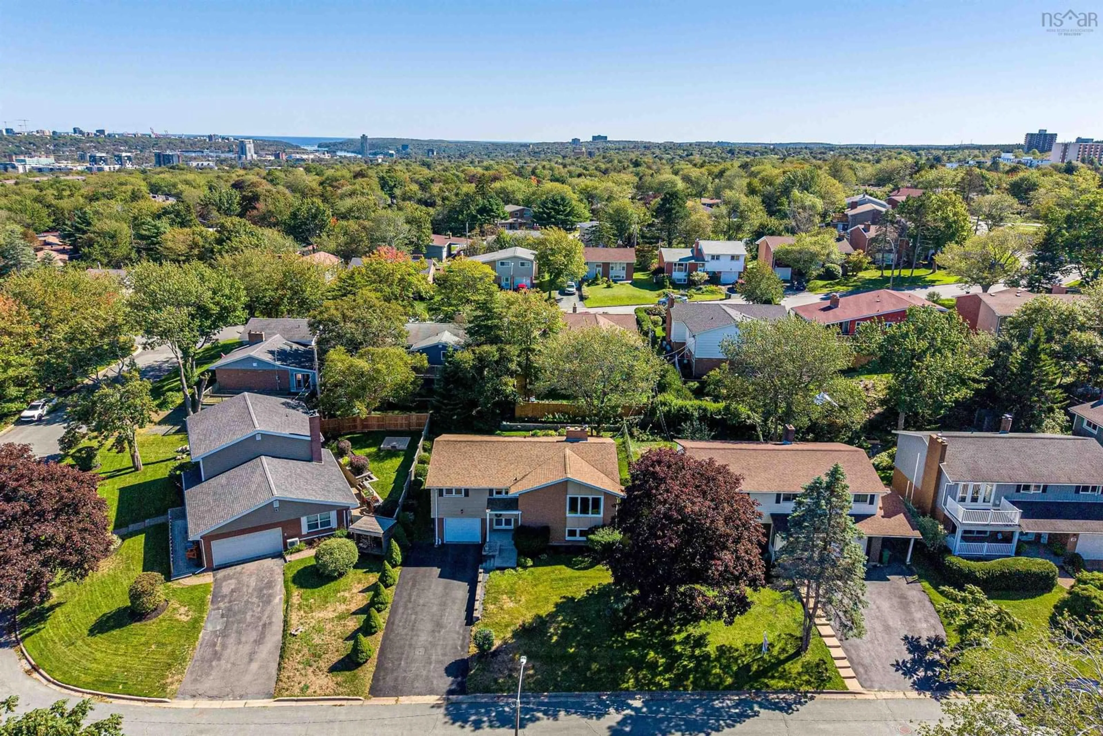 A pic from outside/outdoor area/front of a property/back of a property/a pic from drone, water/lake/river/ocean view for 18 Northcliffe Lane, Halifax Nova Scotia B3M 2Z6