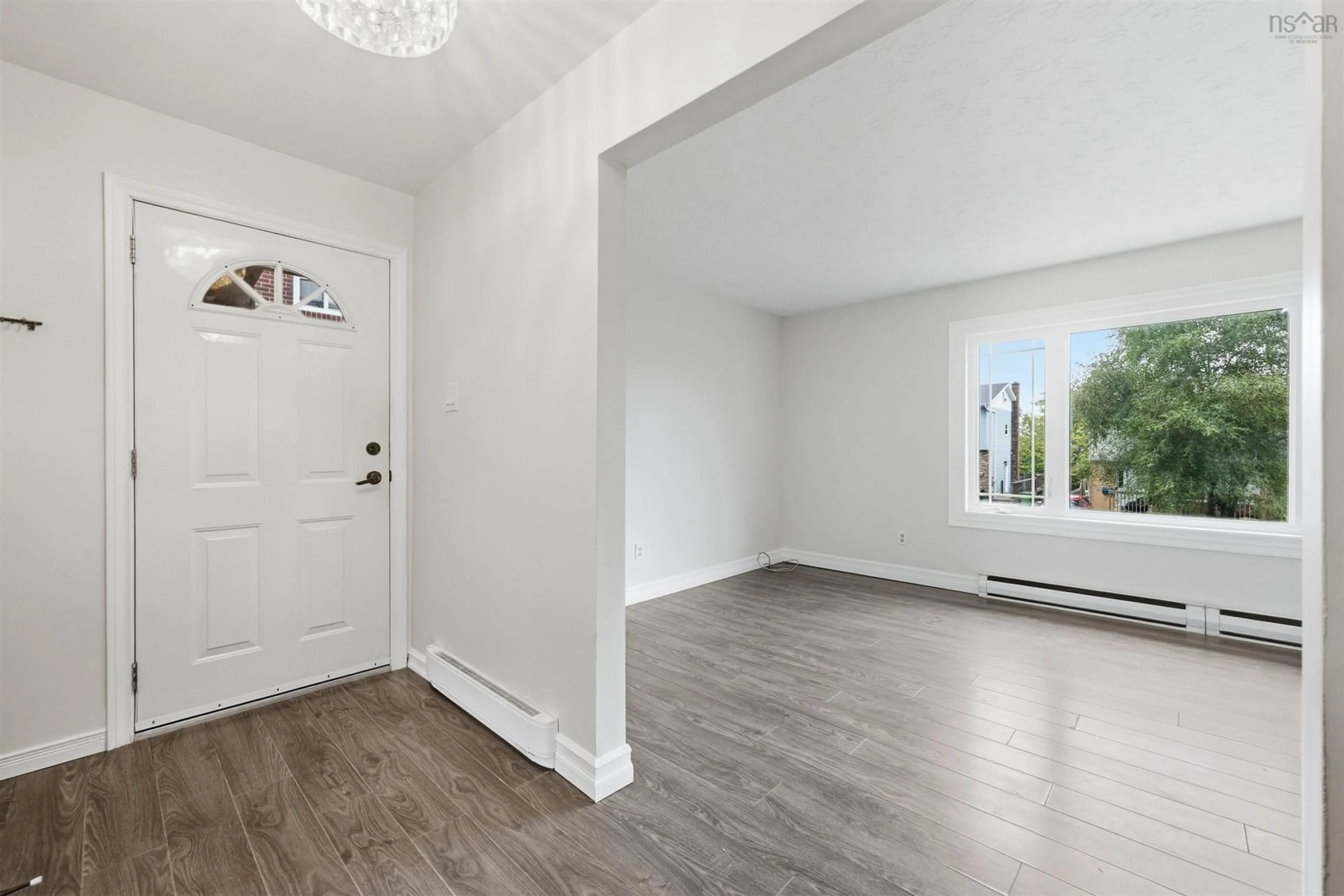 Indoor entryway for 48 Regal Rd, Dartmouth Nova Scotia B2W 4H6