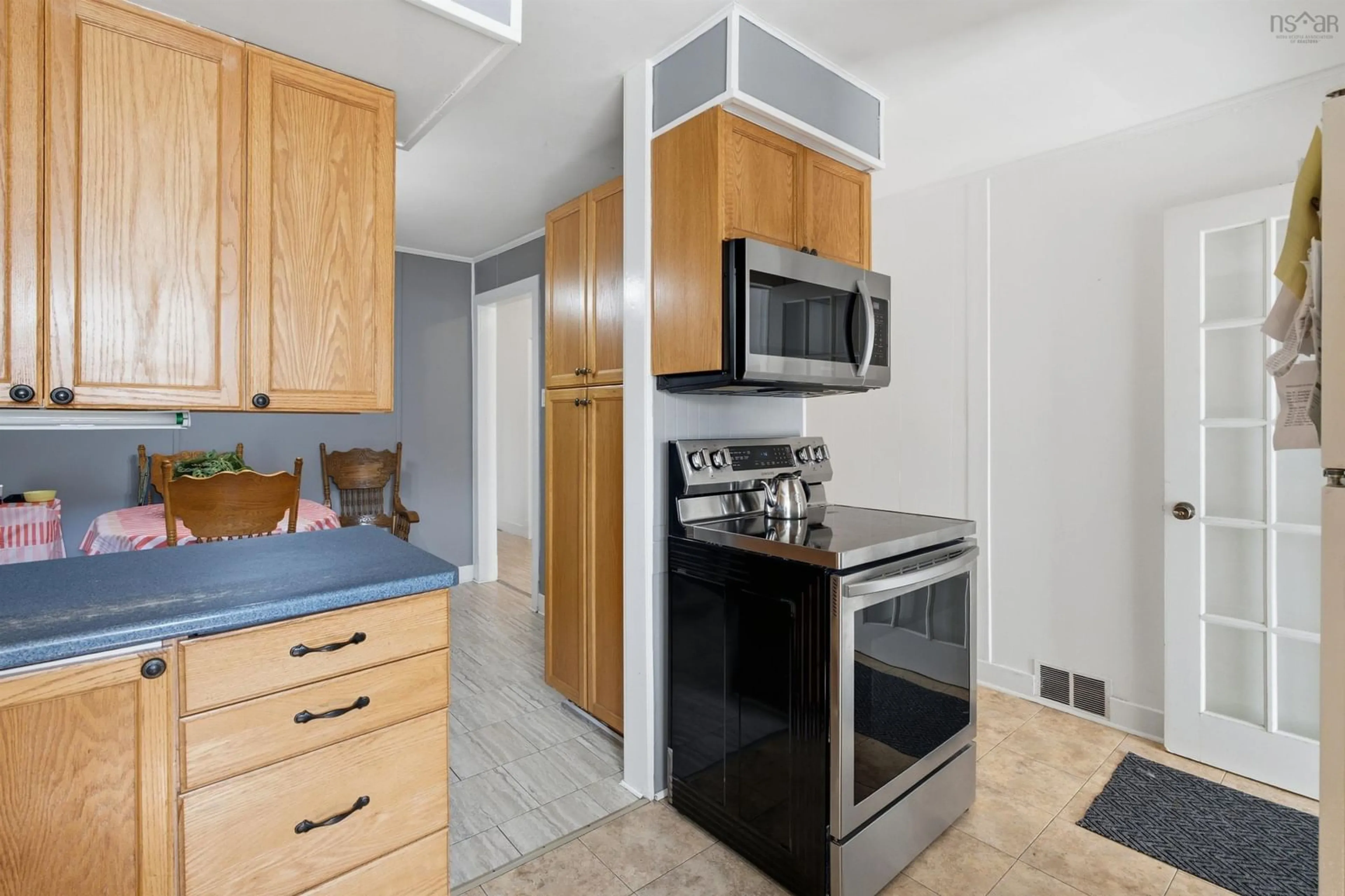 Standard kitchen, unknown for 3360 St Andrews Ave, Halifax Nova Scotia B3L 3Y1