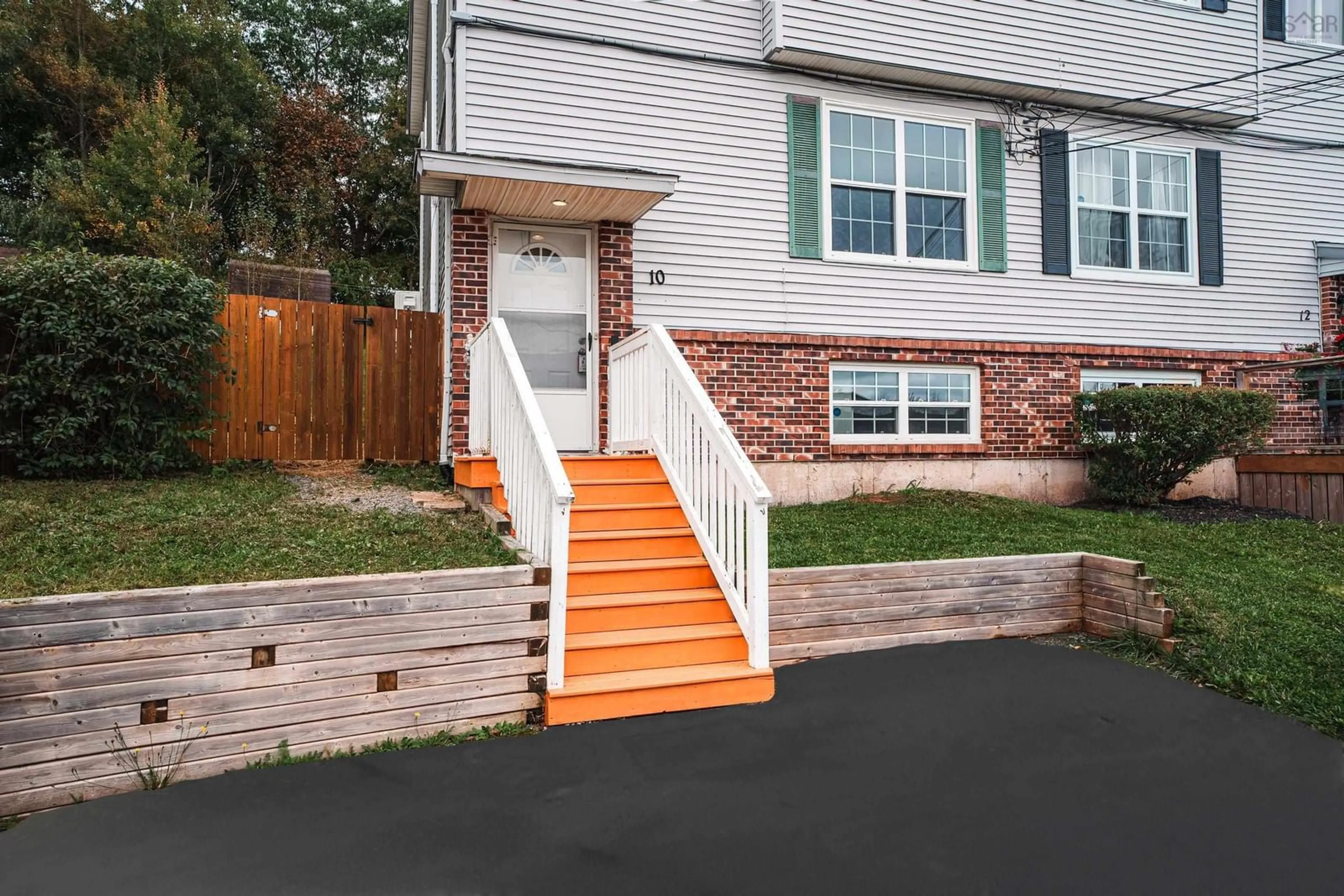 Stairs for 10 Florence Place Crt, Lower Sackville Nova Scotia B4C 3X2