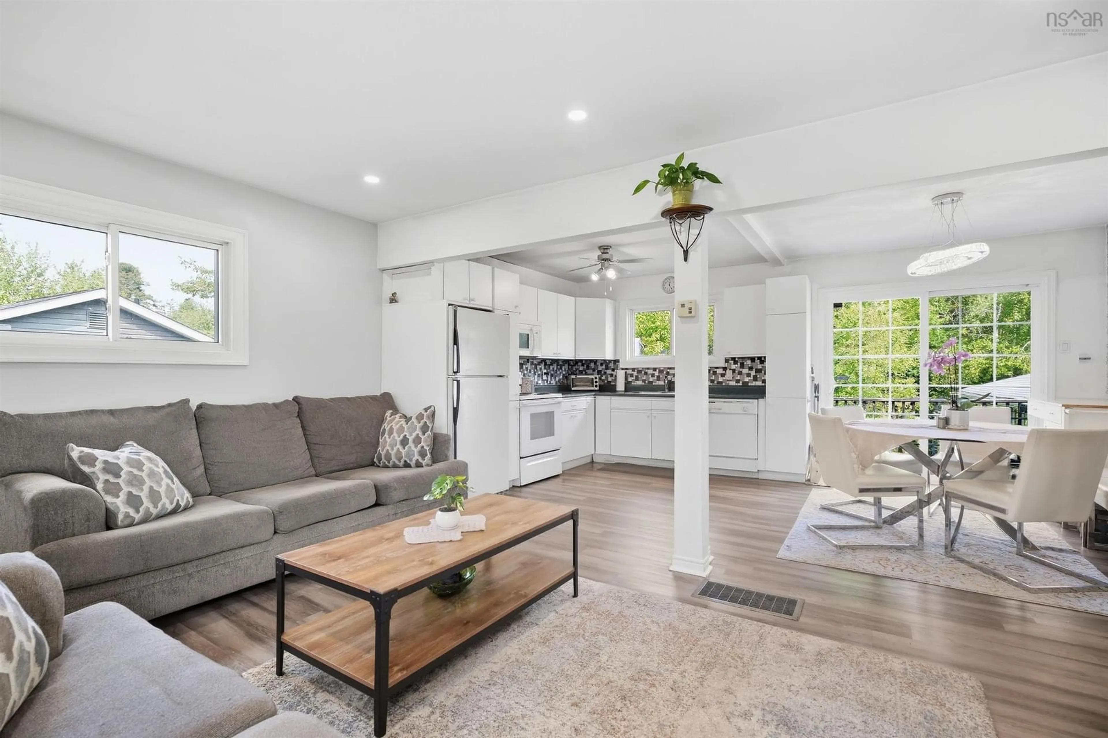Open concept kitchen, unknown for 2093 Larry Uteck Blvd, Bedford Nova Scotia B4B 1E3