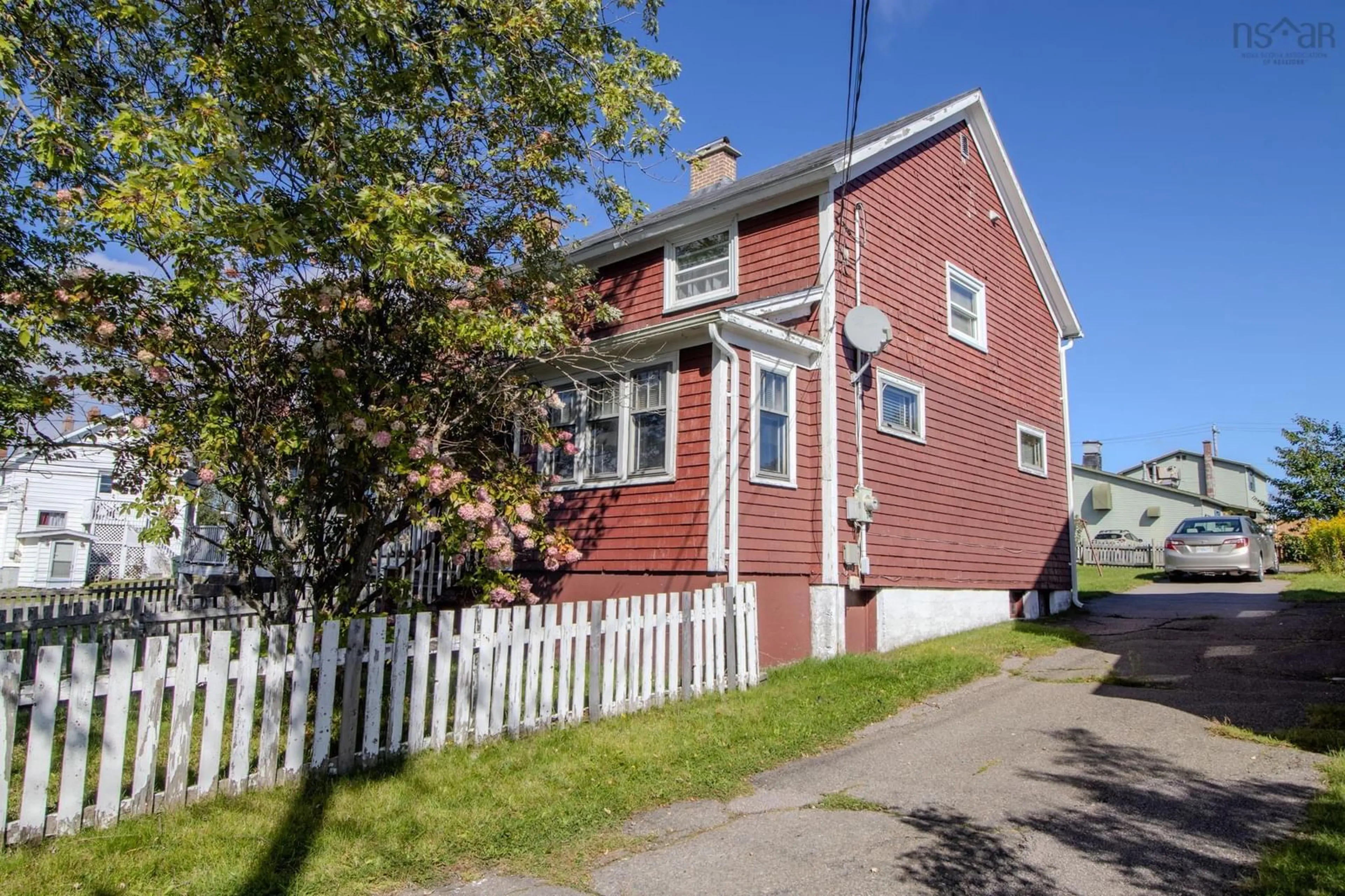 Unknown for 76 Richmond St, Sydney Nova Scotia B1P 2T9