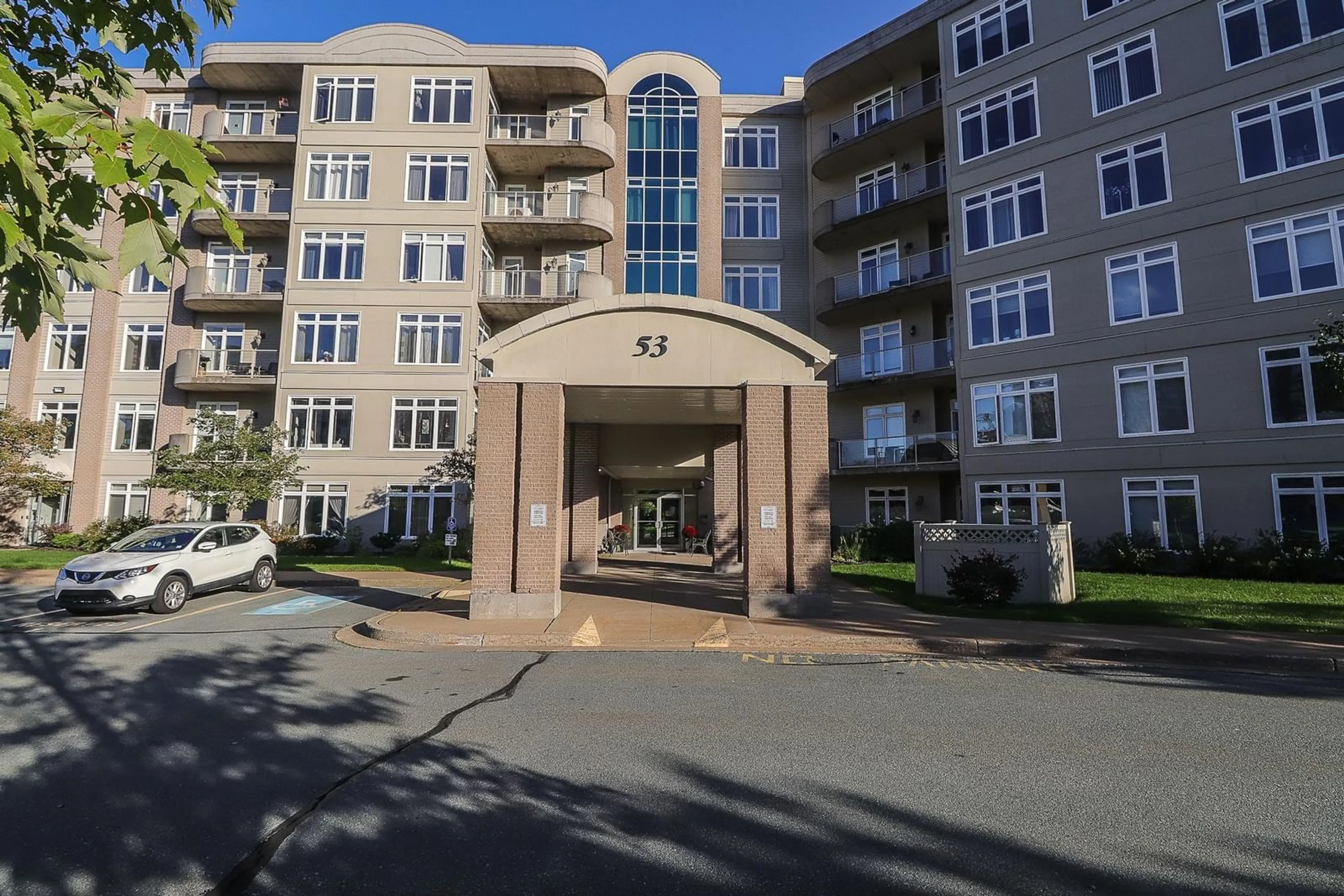 Indoor foyer for 53 Bedros Lane #206, Halifax Nova Scotia B3M 4X4