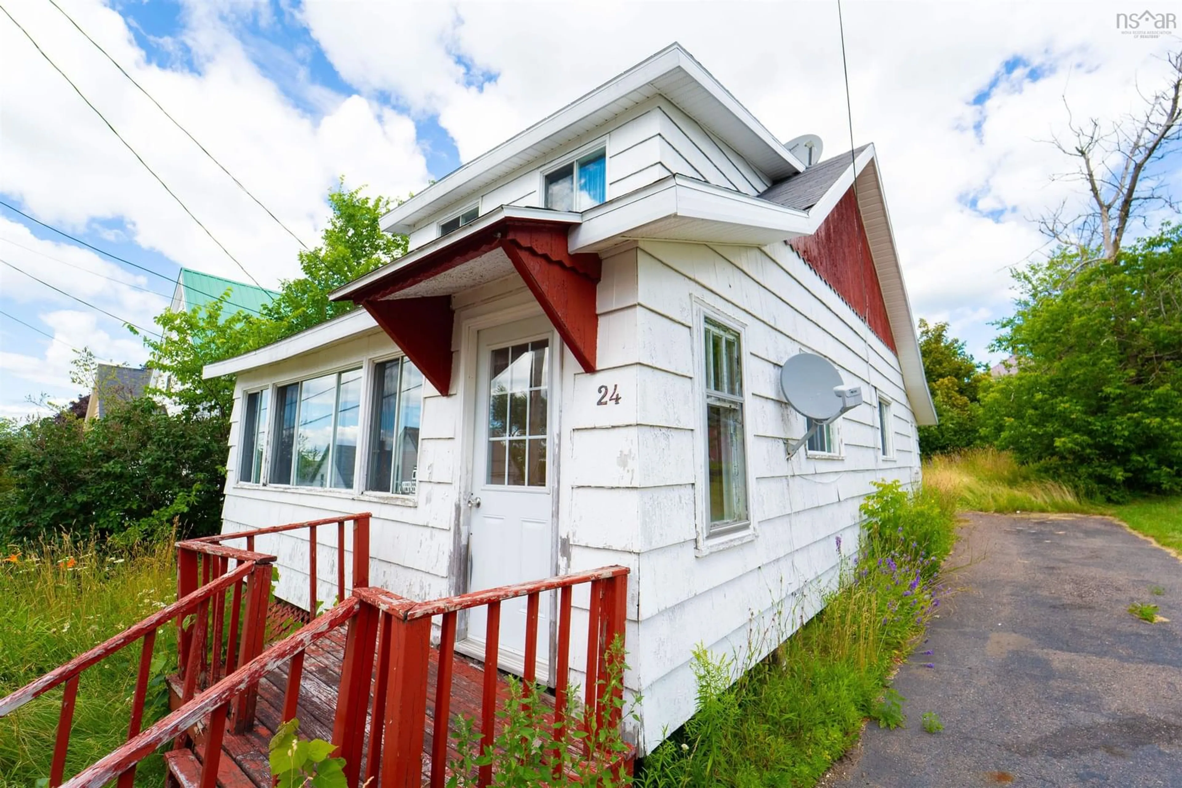 Home with vinyl exterior material, building for 24 Pleasant St, Springhill Nova Scotia B0M 1X0