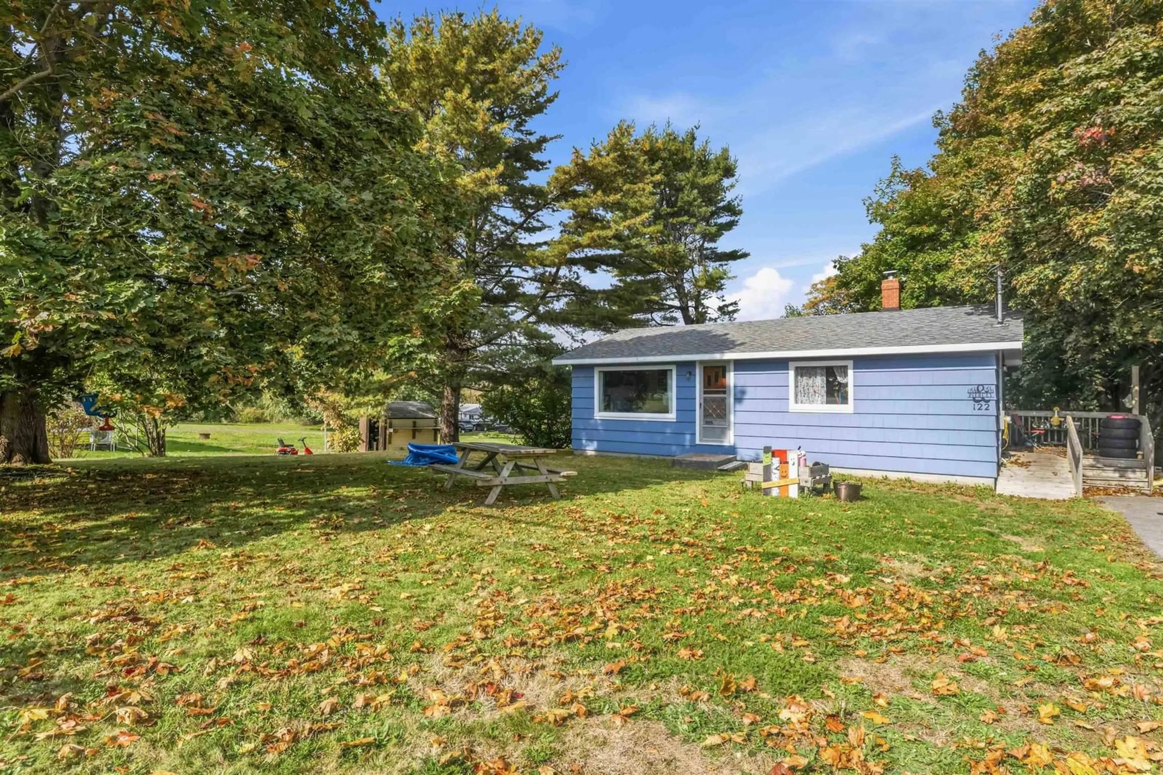 A pic from outside/outdoor area/front of a property/back of a property/a pic from drone, water/lake/river/ocean view for 122 Prince William St, Digby Nova Scotia B0V 1A0