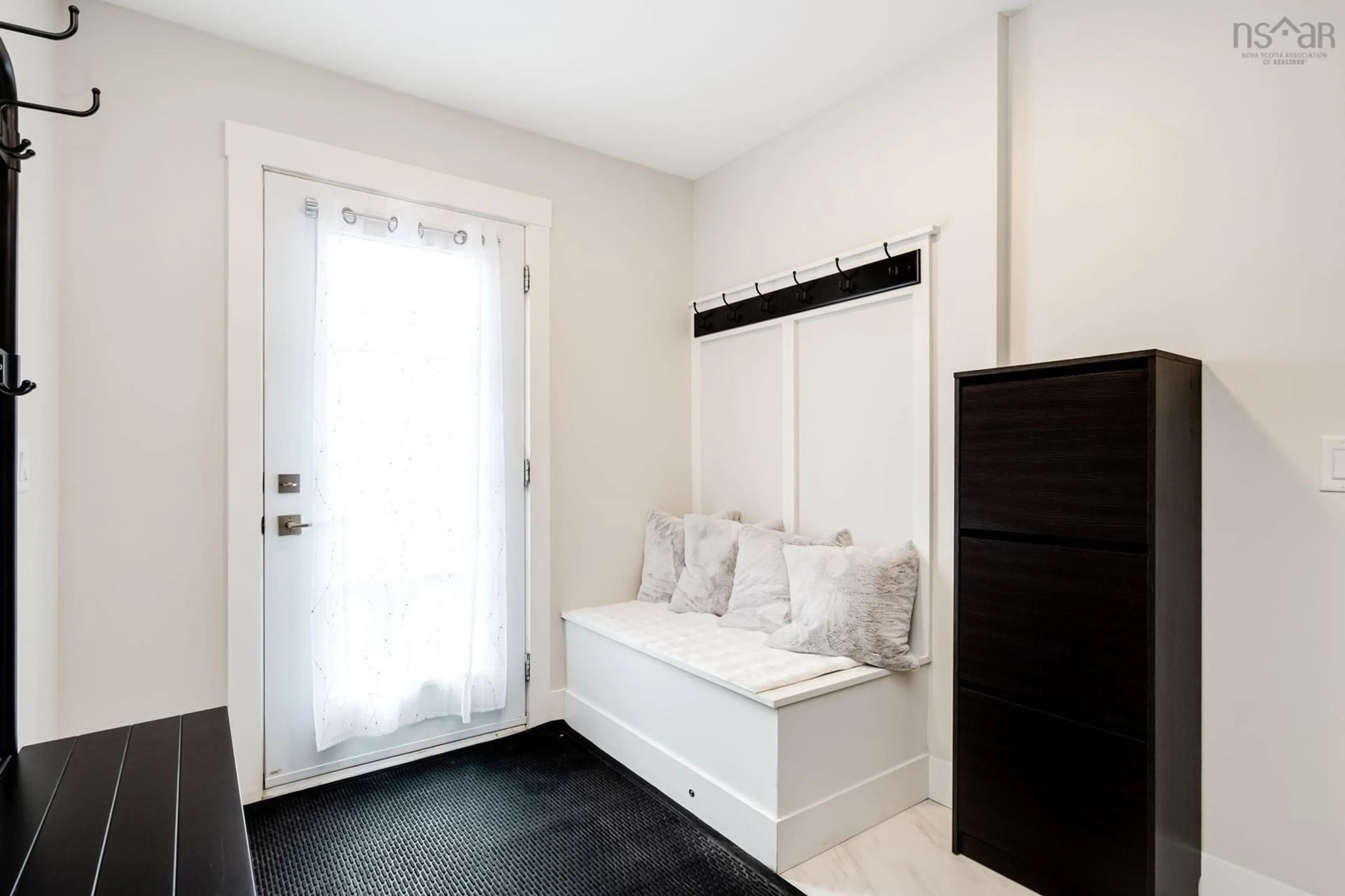 Indoor entryway for 69 Flatrock Cres, Beechville Nova Scotia B3T 0N2