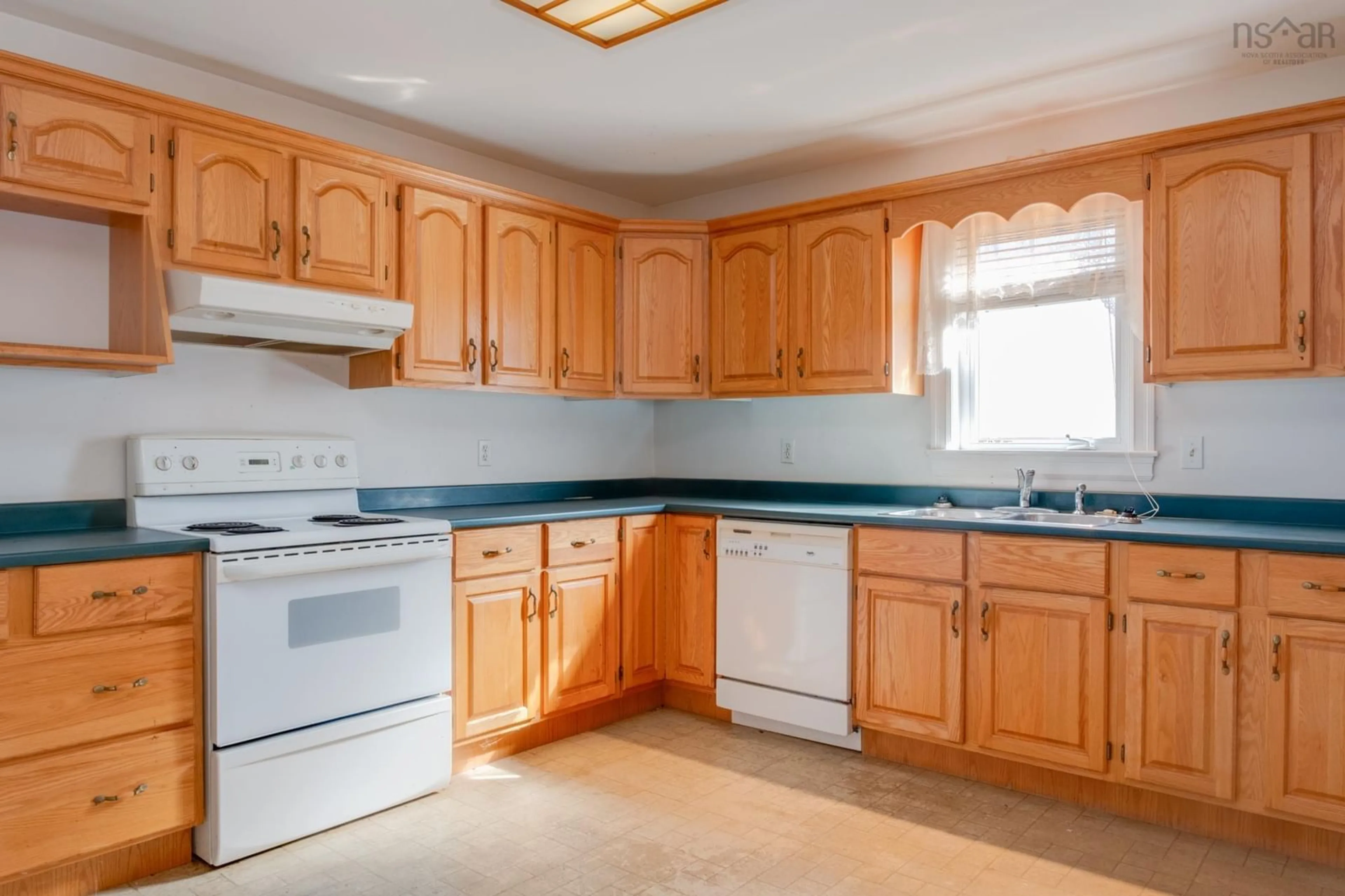 Standard kitchen, unknown for 30 Lancaster Dr, Dartmouth Nova Scotia B3A 4Y9