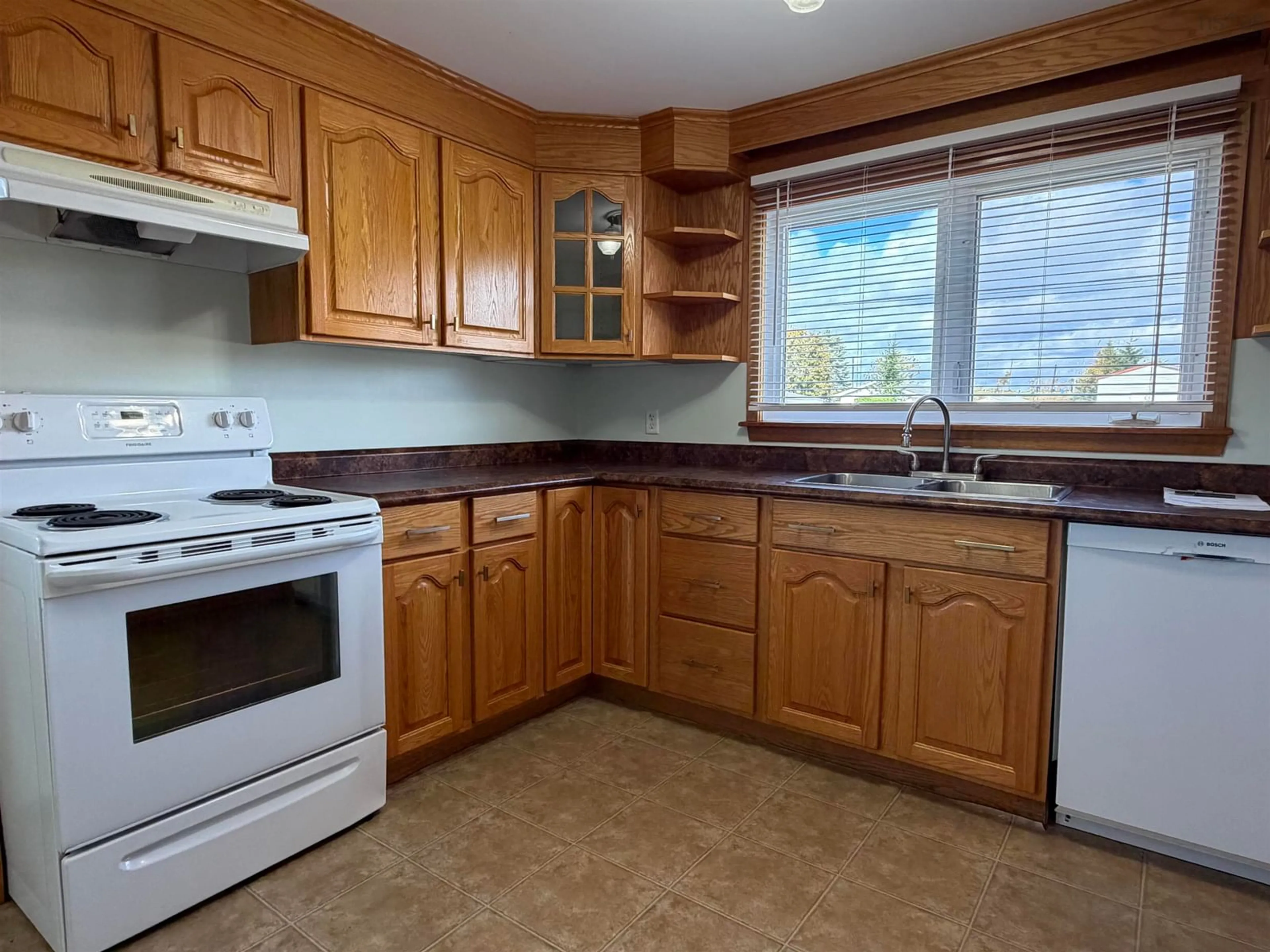 Standard kitchen, unknown for 196 Dominion St, Glace Bay Nova Scotia B1A 3N3