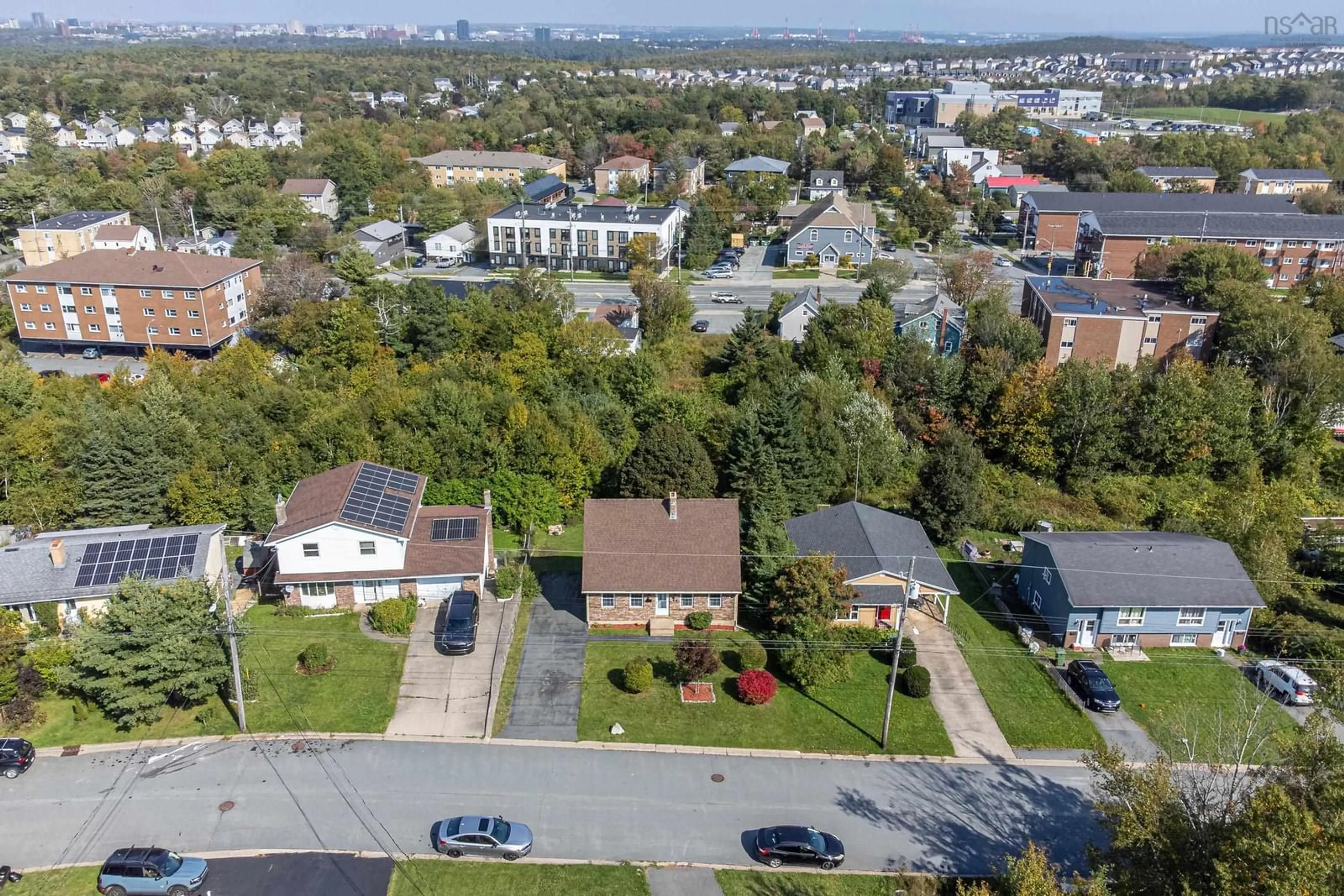 A pic from outside/outdoor area/front of a property/back of a property/a pic from drone, city buildings view from balcony for 96 Thornhill Dr, Halifax Nova Scotia B3R 2J3