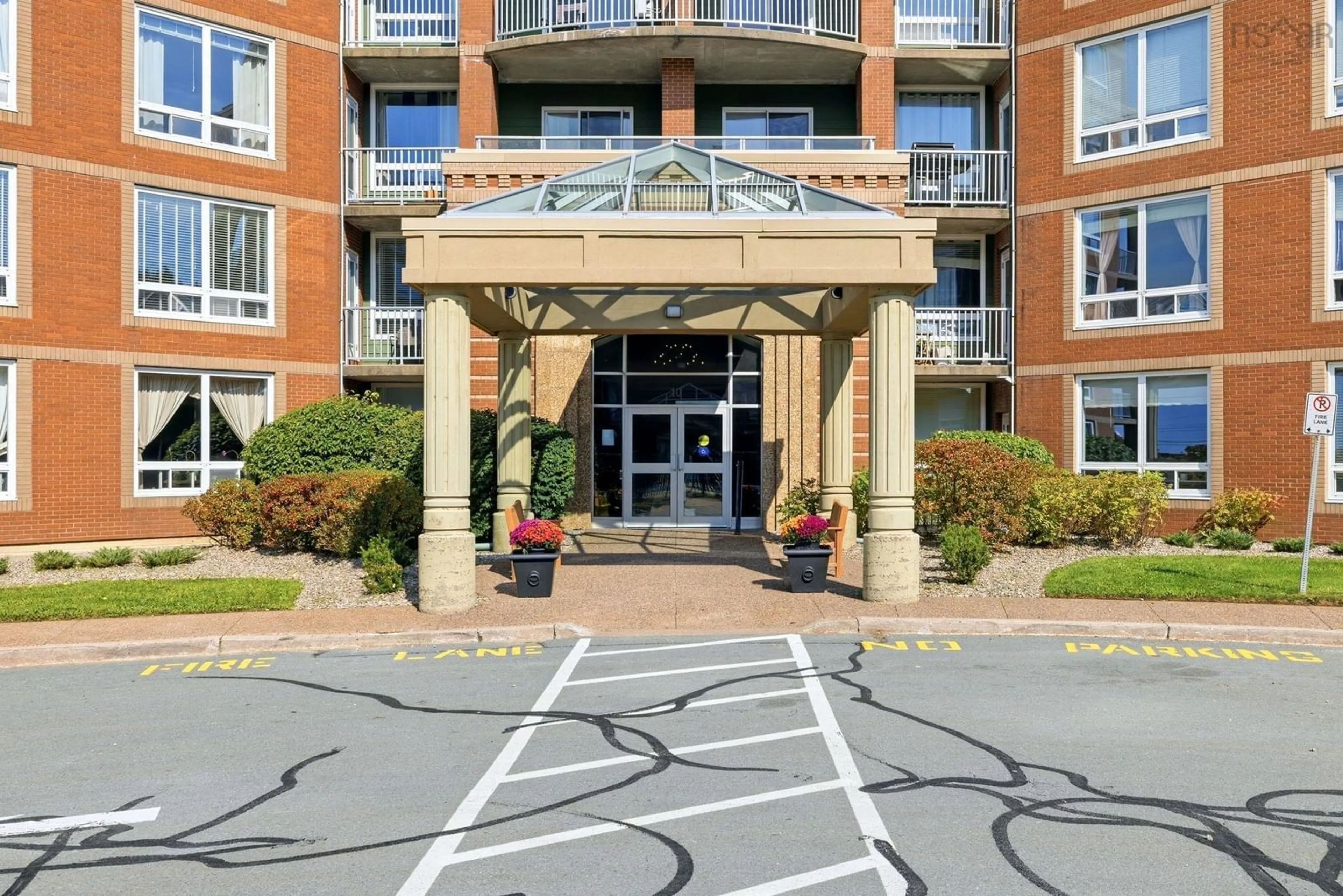 Indoor foyer for 10 Regency Park Dr #210, Halifax Nova Scotia B3S 1P2