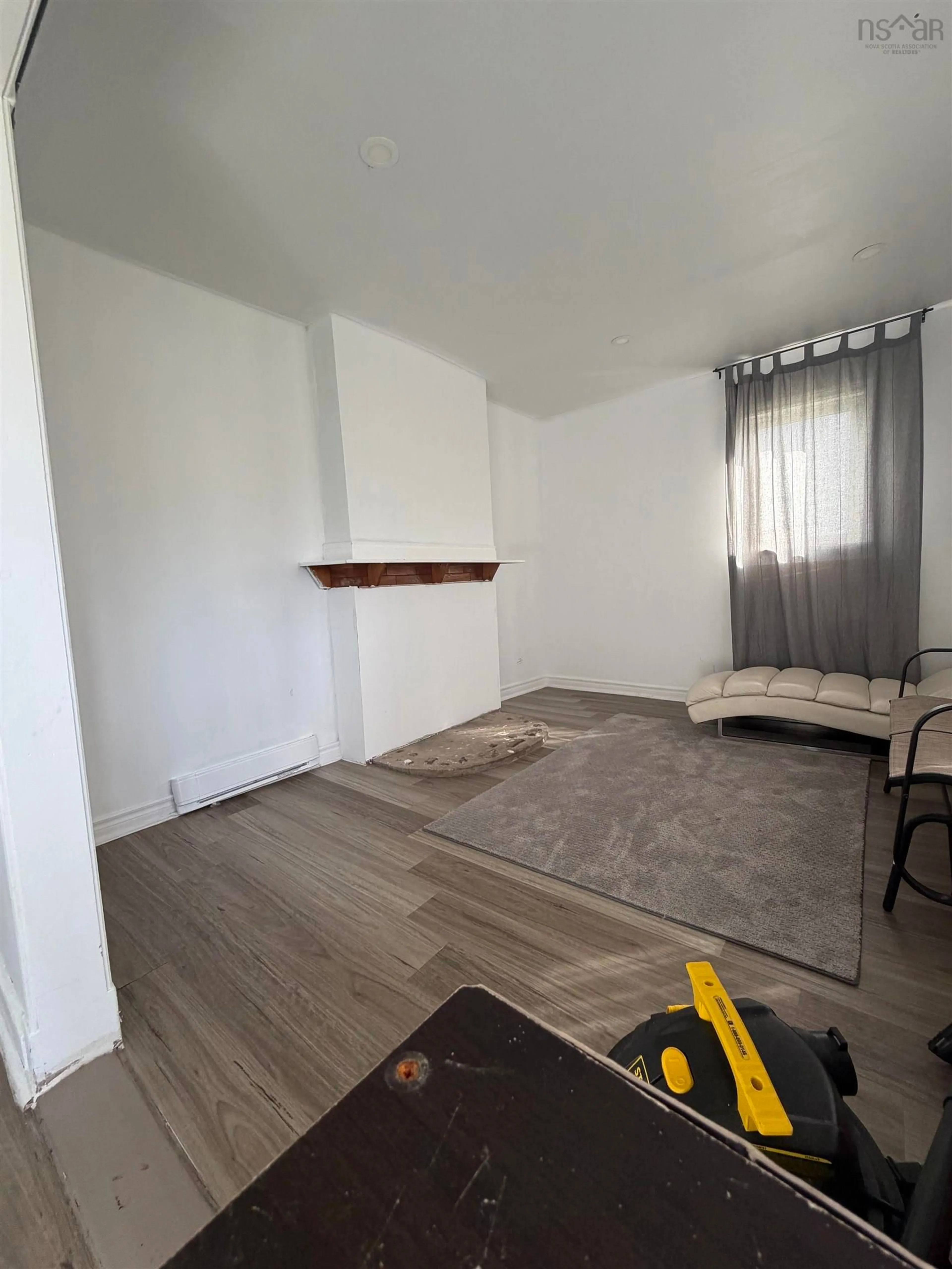 A pic of a room for 15 Winona St, Glace Bay Nova Scotia B1A 2C3