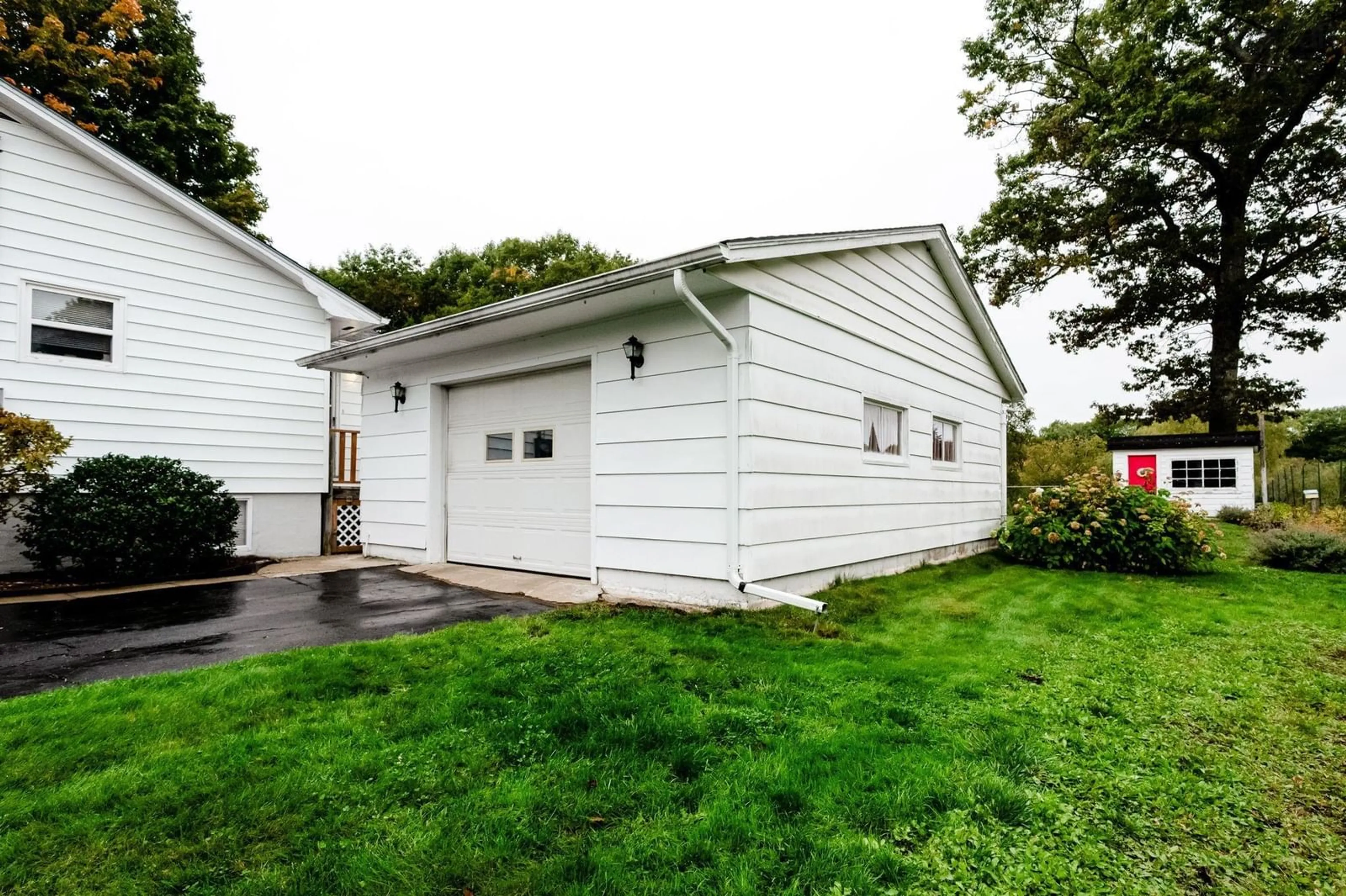 Home with vinyl exterior material, street for 289 Brookside Dr, Wilmot Nova Scotia B0P 1R0