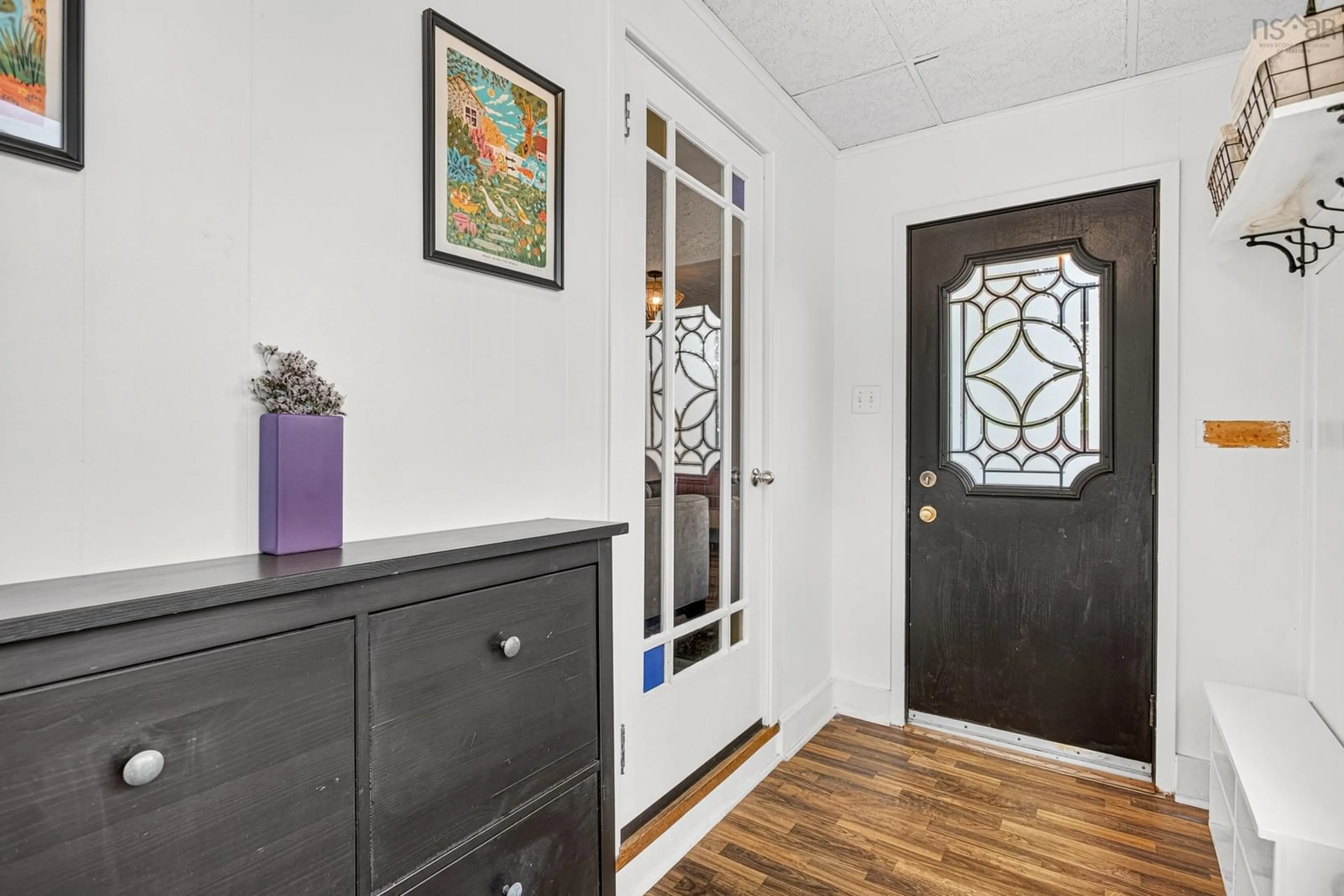 Indoor entryway for 5385/87 Glebe St, Halifax Nova Scotia B3K 2R2