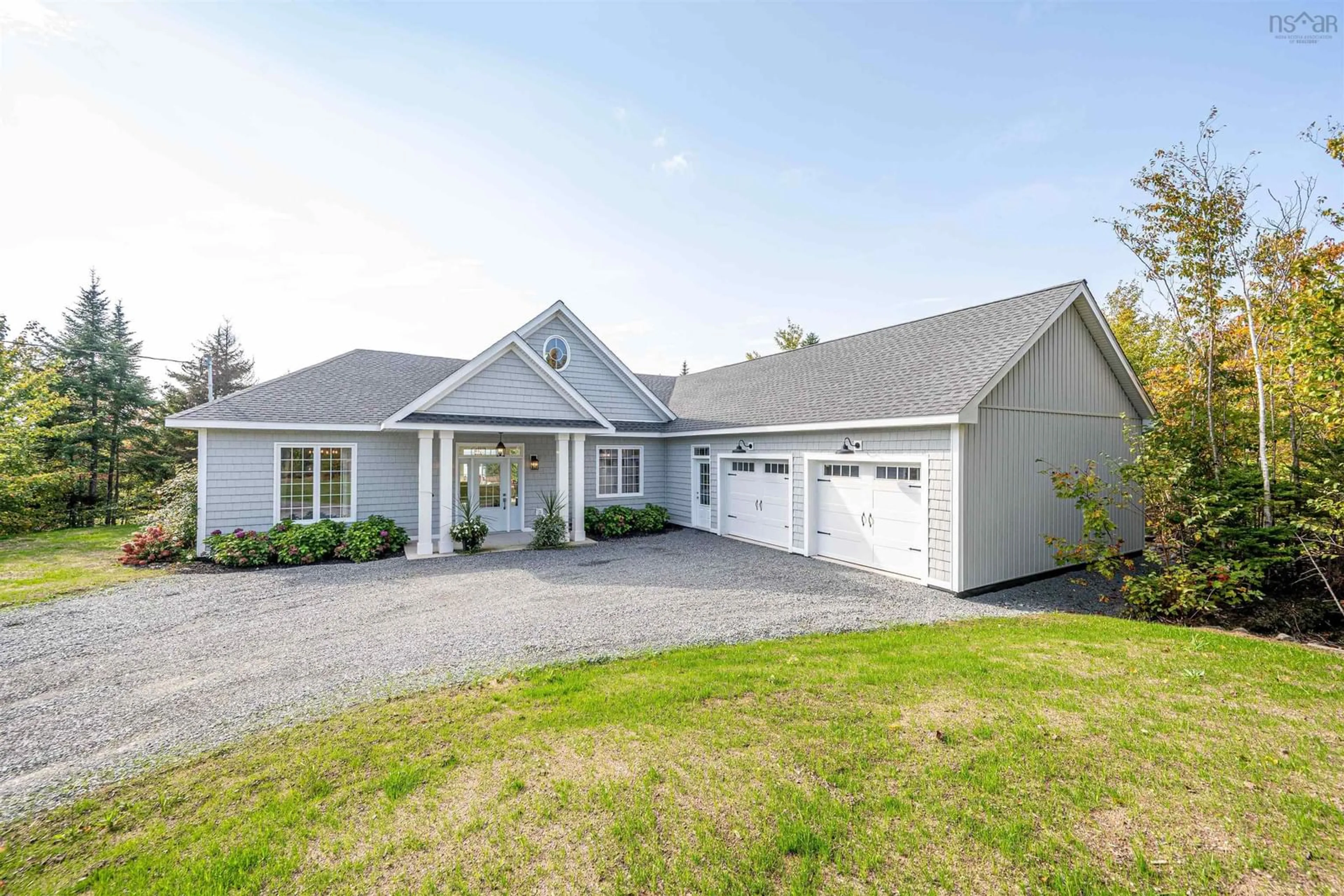 Home with vinyl exterior material, unknown for 68 Grandview Terr #61, East Uniacke Nova Scotia B0N 1Z0