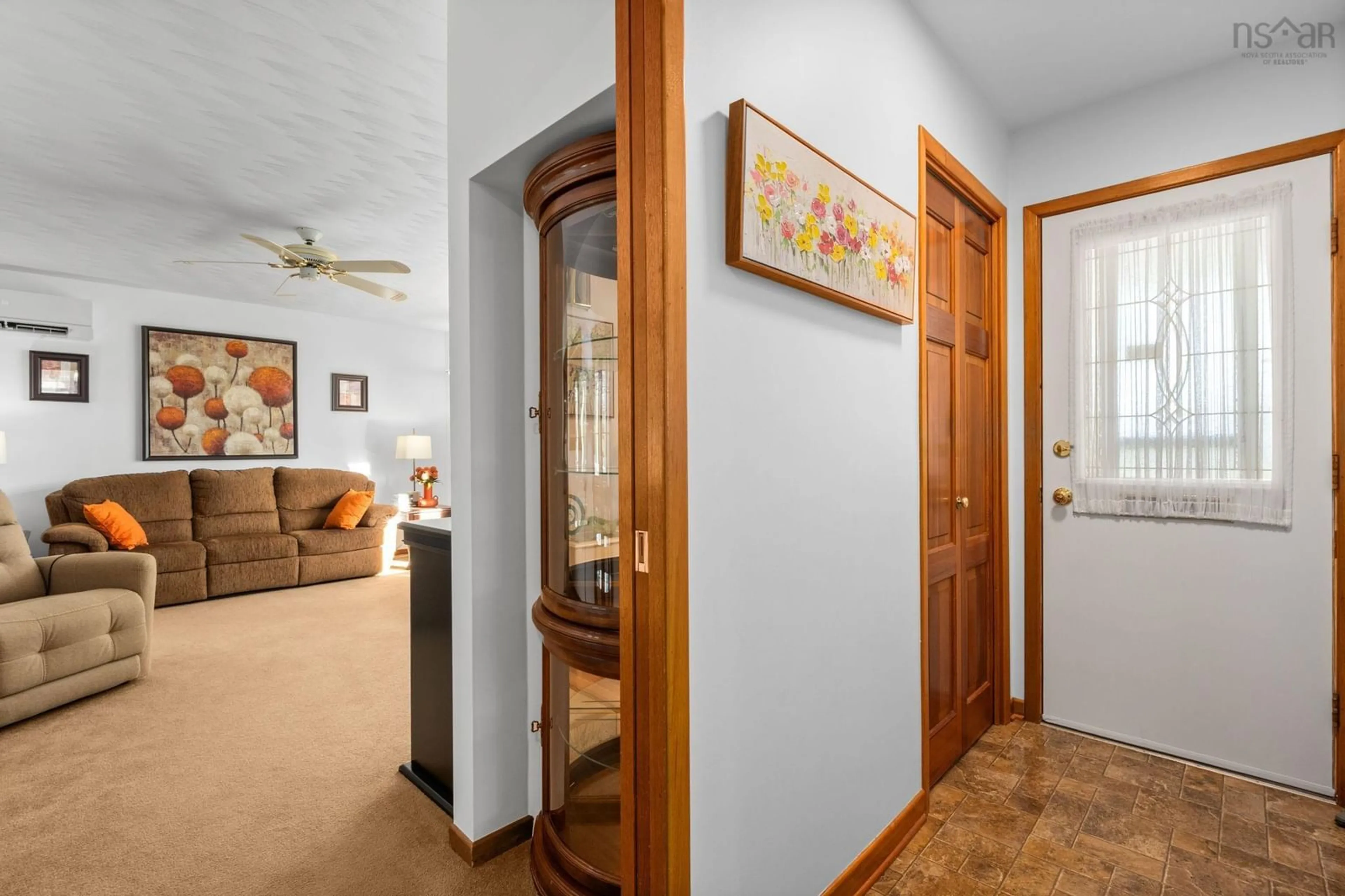 Indoor entryway for 21 Lanarkshire Crt, Cole Harbour Nova Scotia B2W 4S6