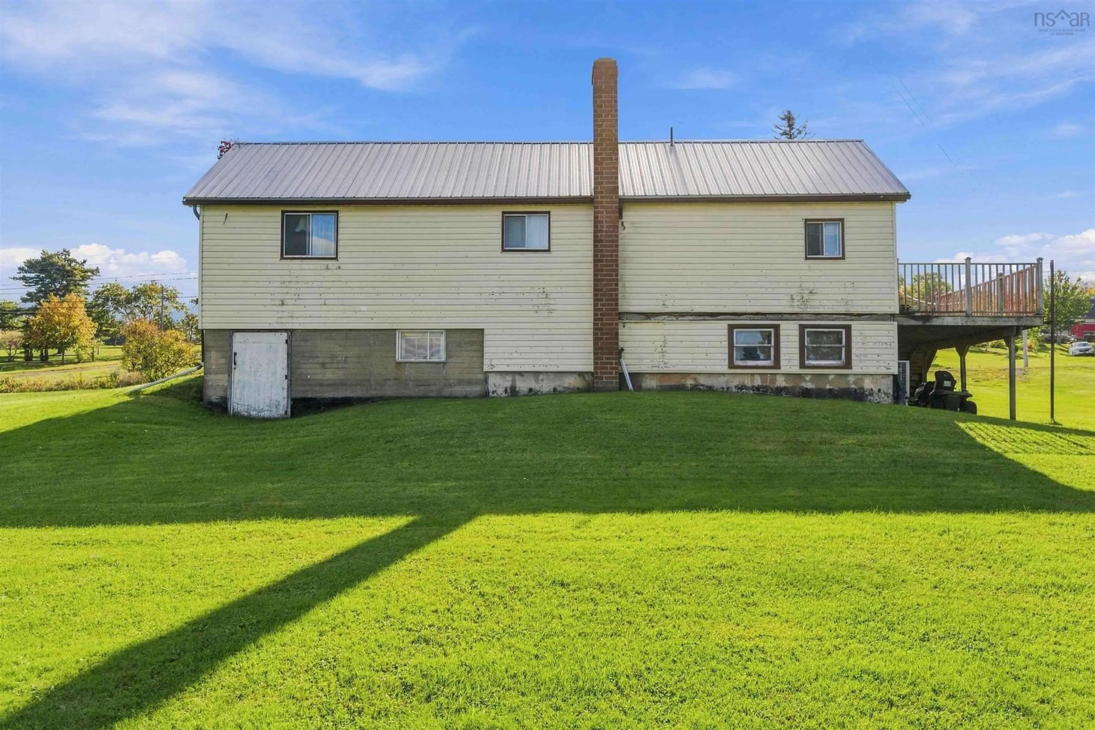 A pic from outside/outdoor area/front of a property/back of a property/a pic from drone, building for 13631 Highway 1, Hants Border Nova Scotia B0P 1P0