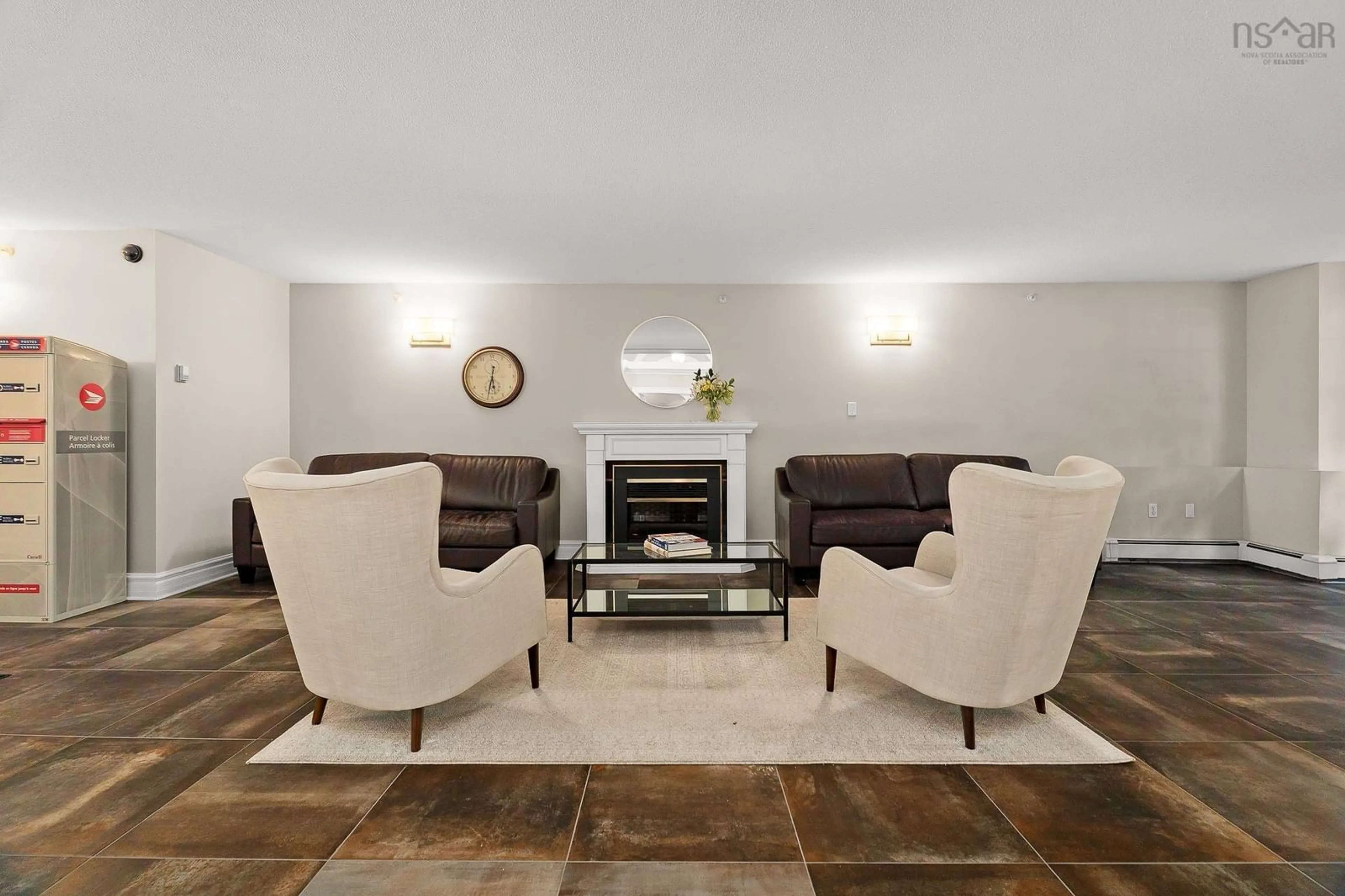 Lobby for 1041 Wellington St #206, Halifax Nova Scotia B3H 4P5