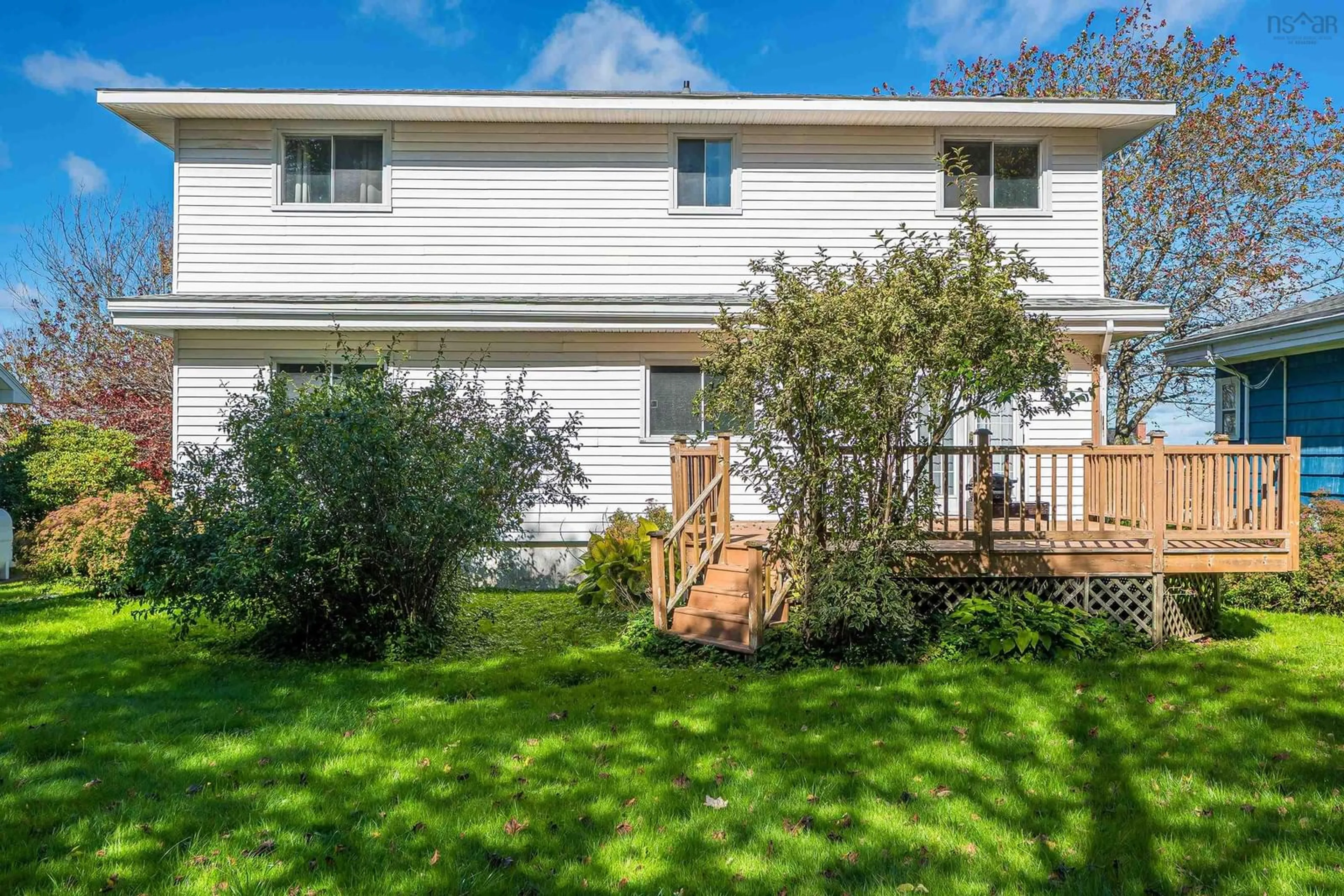 Home with vinyl exterior material, unknown for 36 Erin Drive, Dartmouth Nova Scotia B2W 2B8