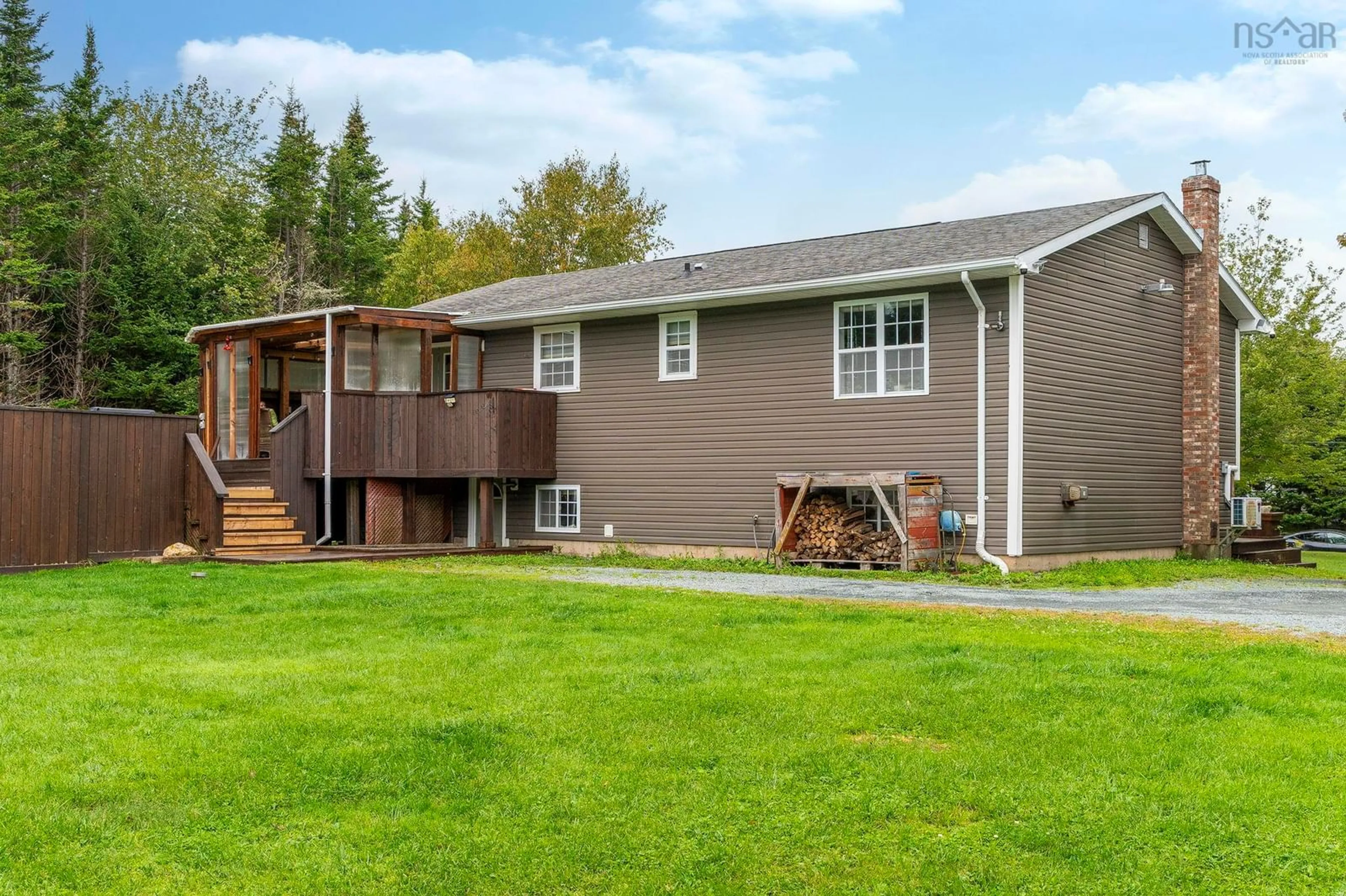 Home with vinyl exterior material, unknown for 20 Flandrum Hills Rd, Cow Bay Nova Scotia B3G 1K3