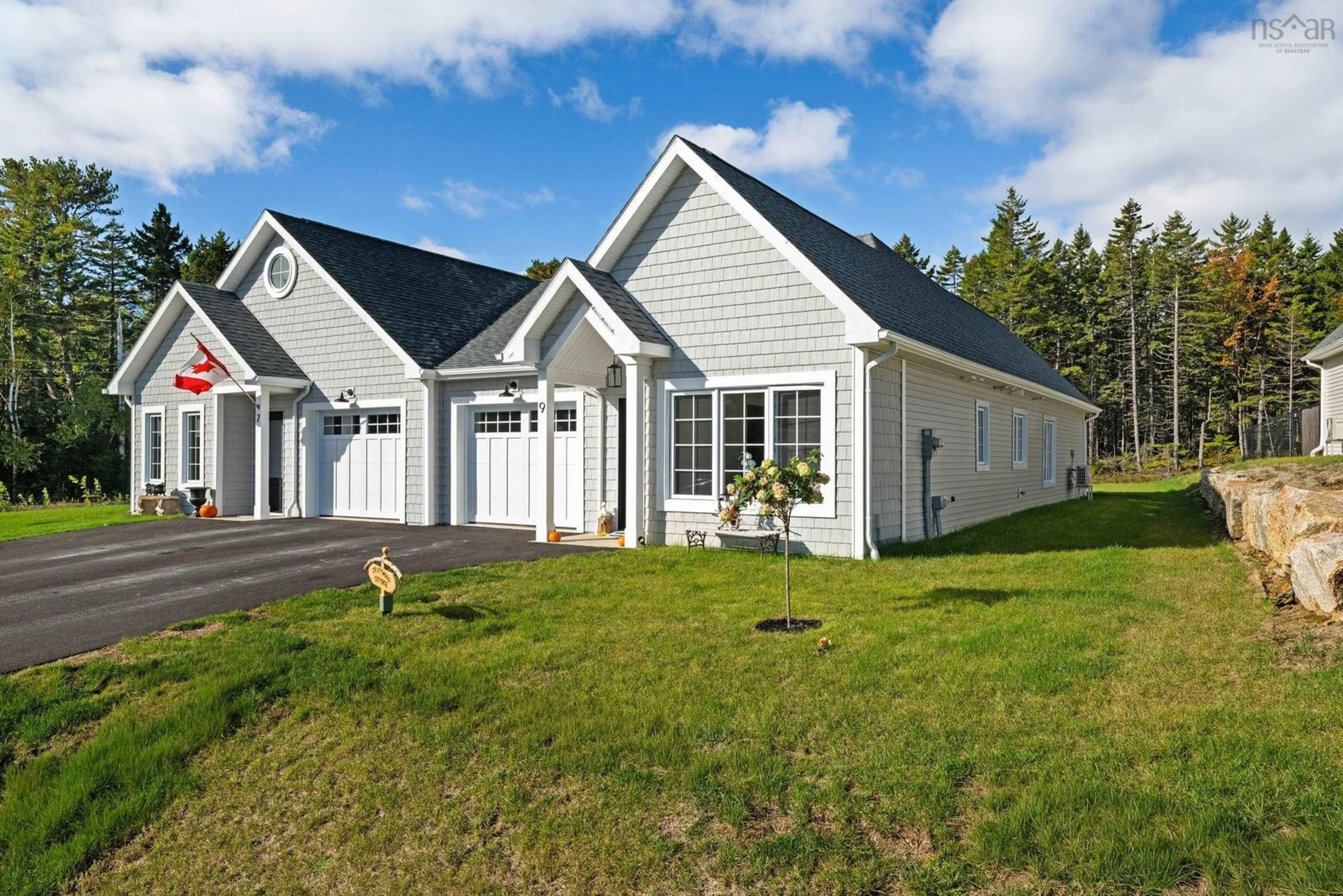 Home with vinyl exterior material, unknown for 9 Chester Hills Dr, Chester Nova Scotia B0J 1J0