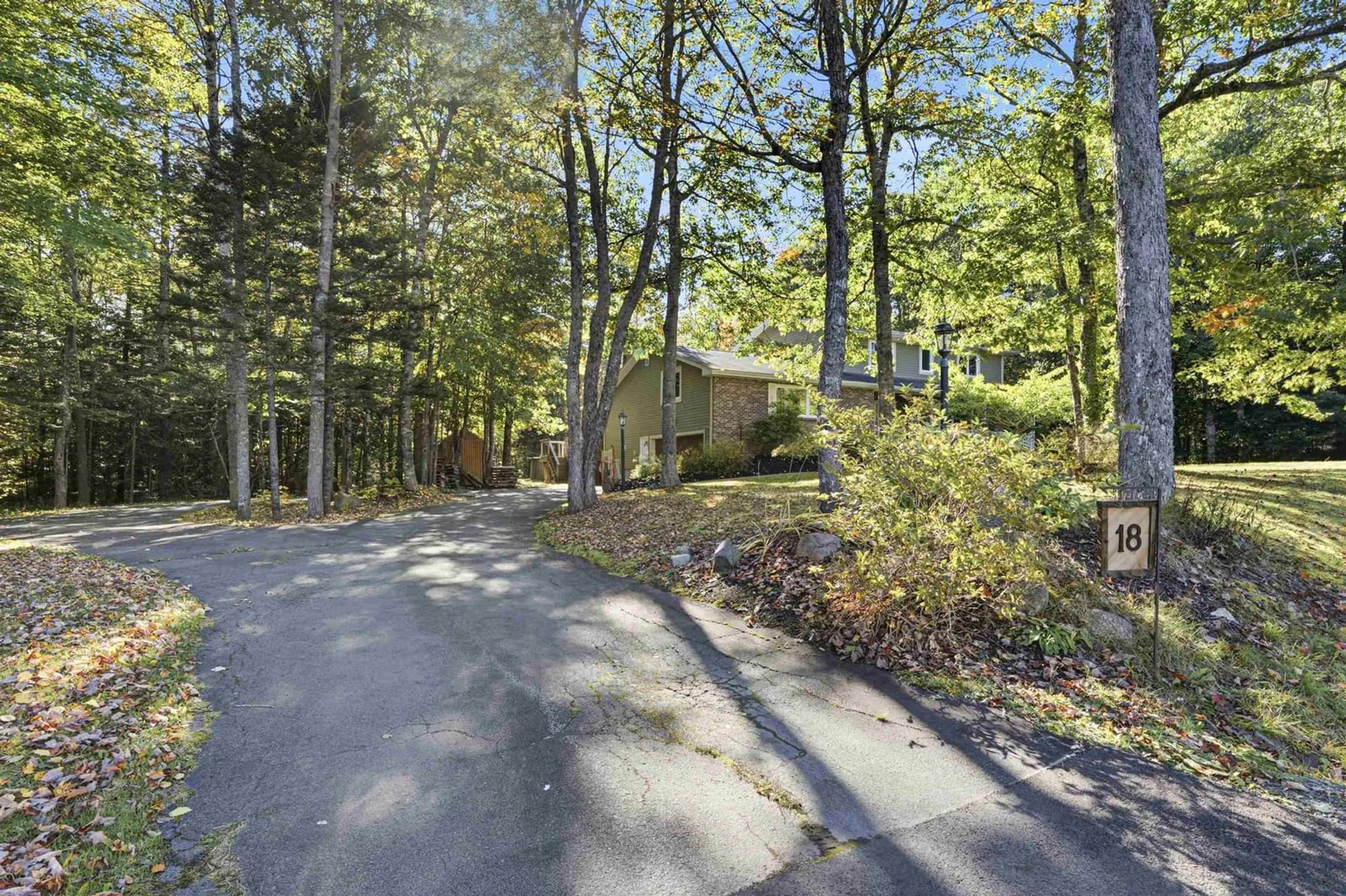 Unknown for 18 Sandstone Ave, Fall River Nova Scotia B2T 0G8