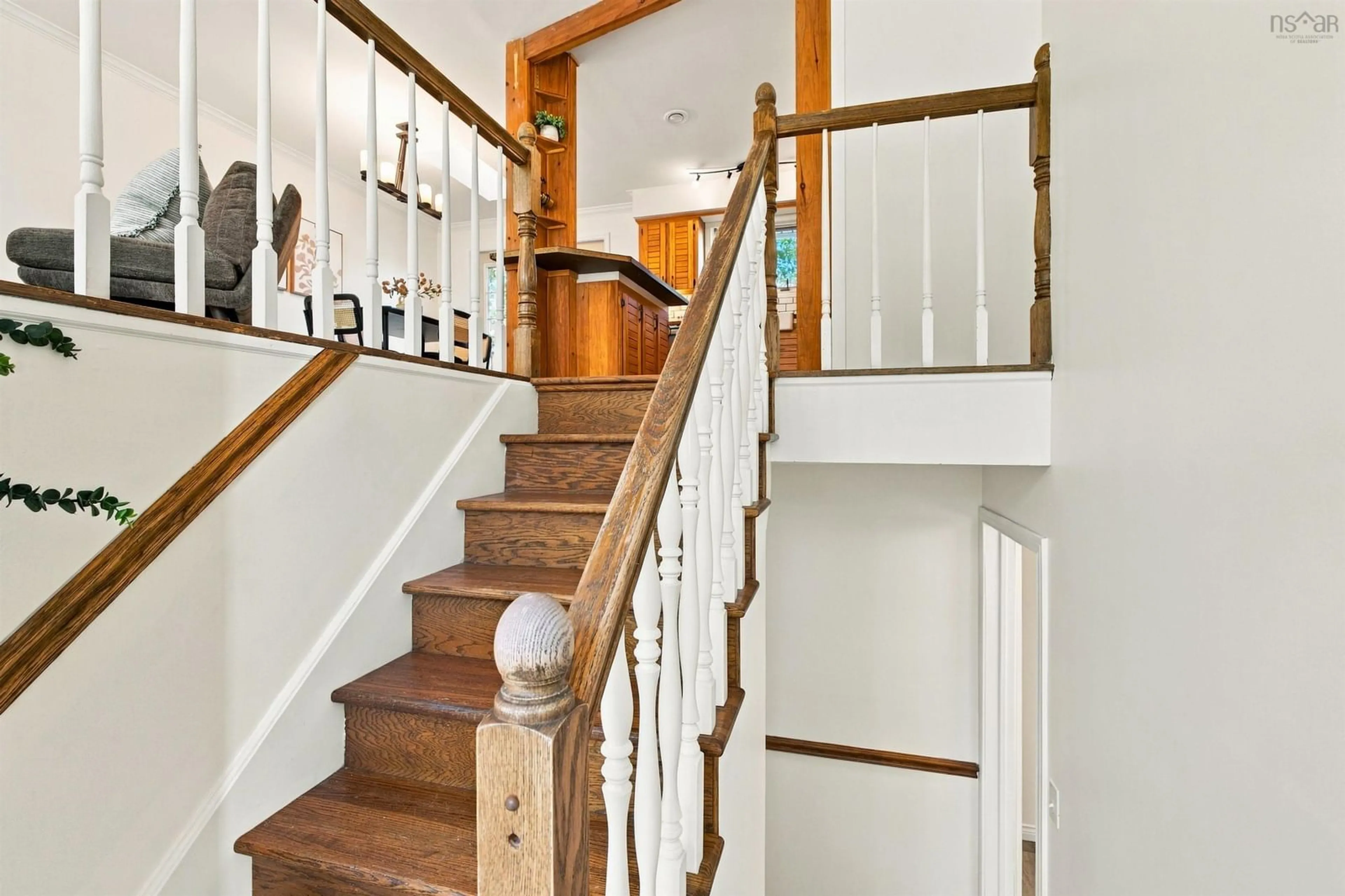 Stairs for 39 Parkdale Ave, Timberlea Nova Scotia B3T 1C2