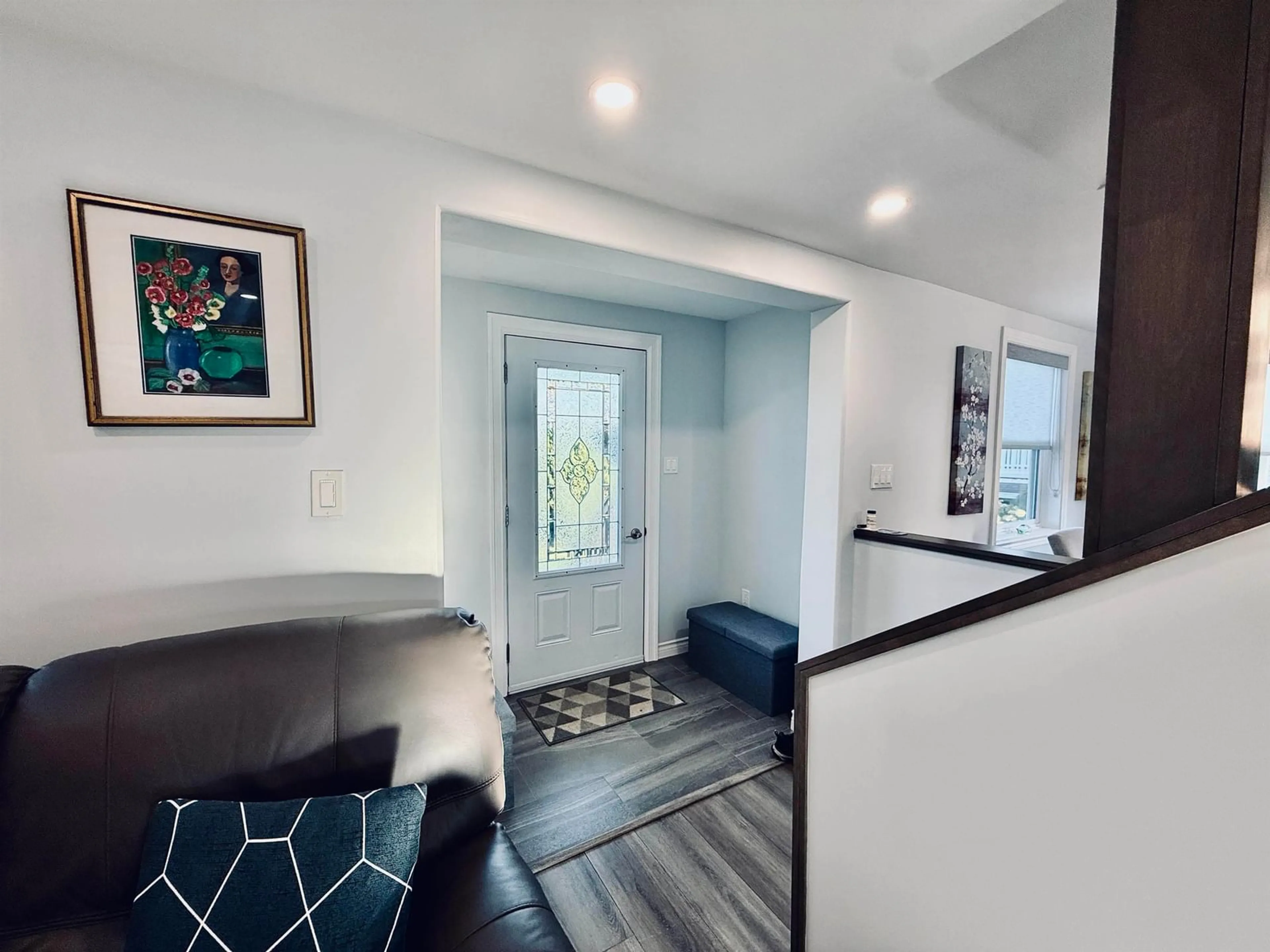 Indoor entryway for 1321 Terence Bay Rd, Terence Bay Nova Scotia B3T 1X6
