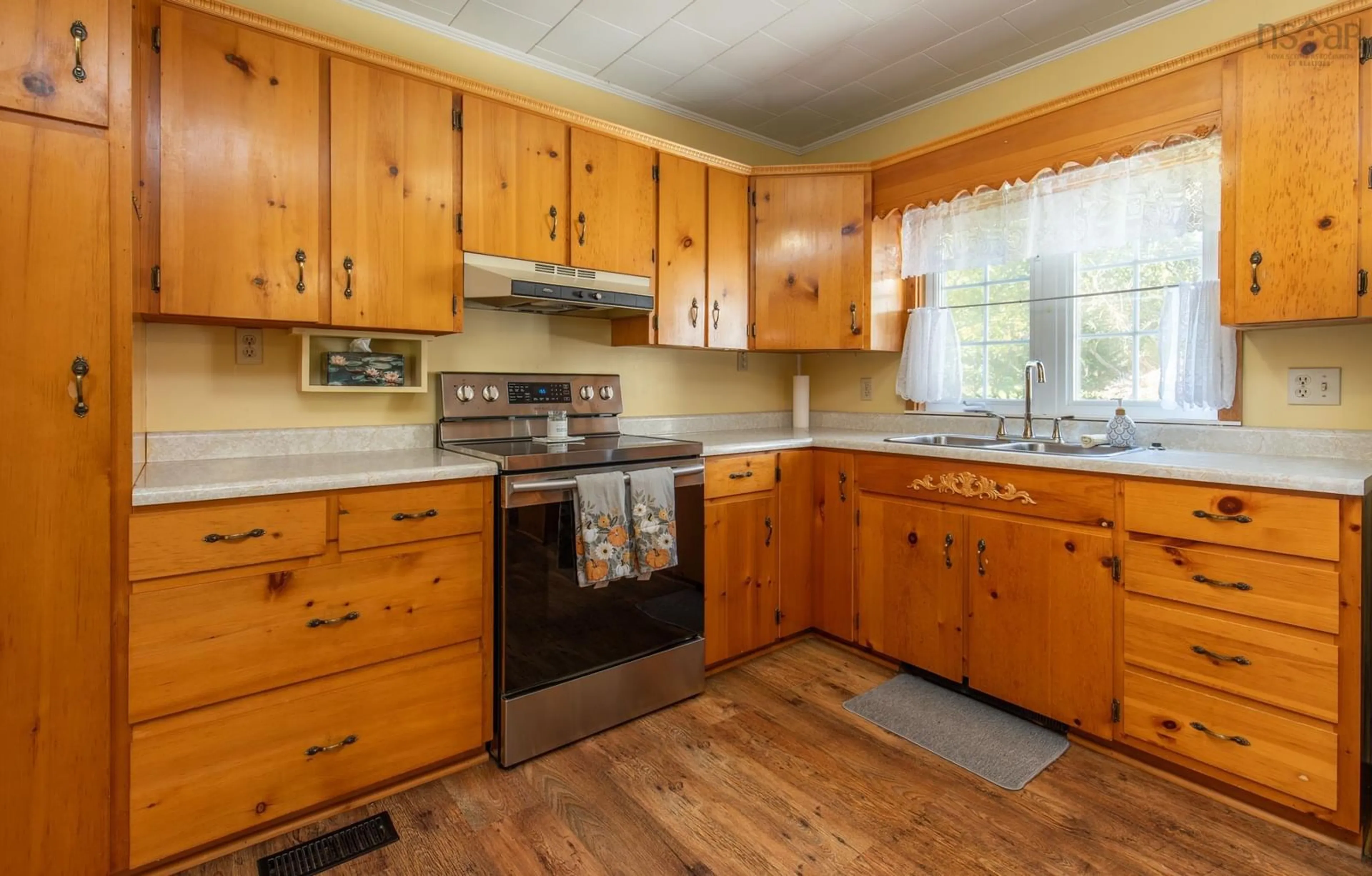 Standard kitchen, wood/laminate floor for 367 Edson Foote Rd, North Chegoggin Nova Scotia B5A 5K6