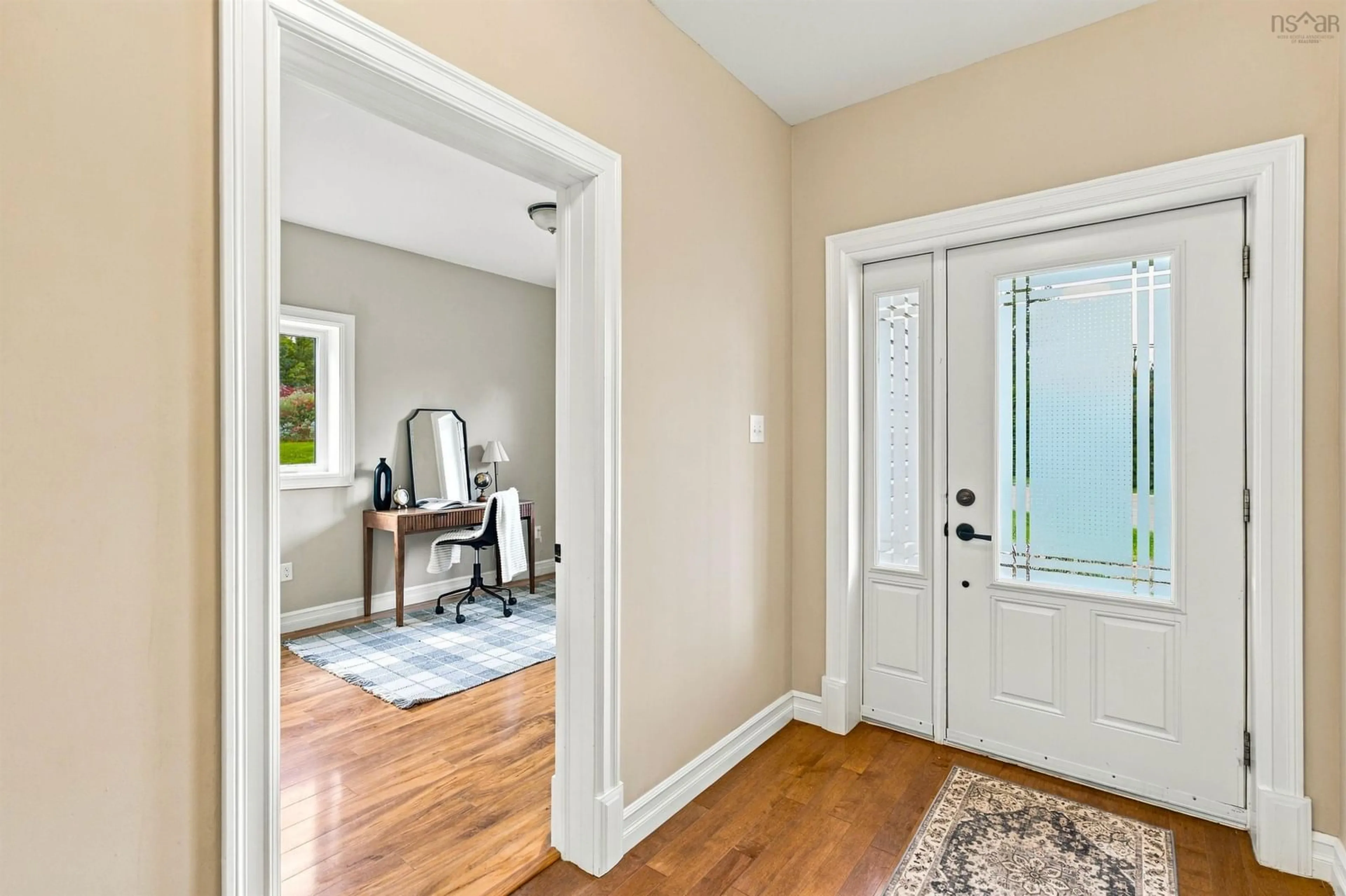 Indoor entryway for 23 Grandview Dr, Wolfville Nova Scotia B4P 1W7