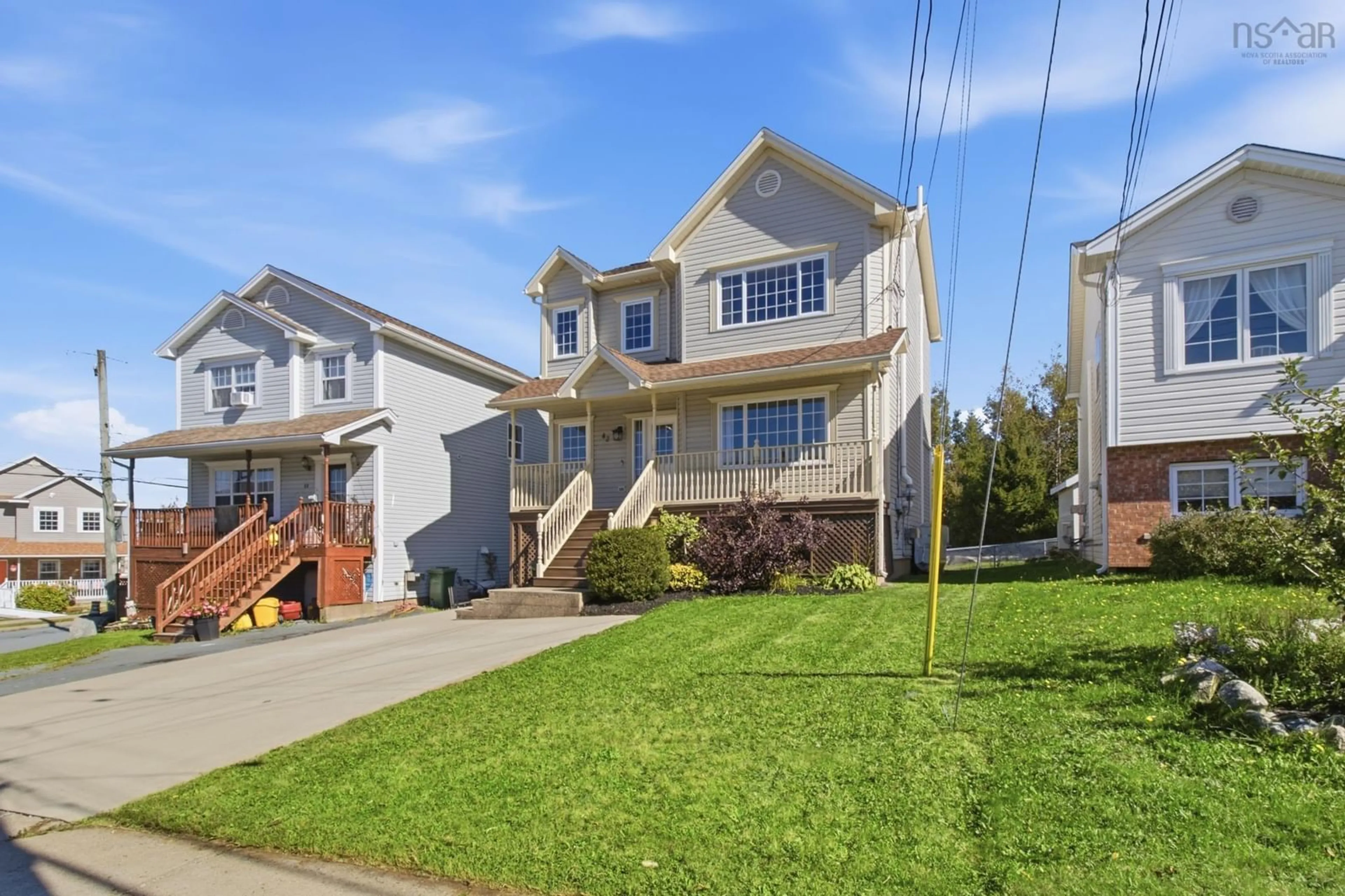 Home with vinyl exterior material, street for 42 Beech Tree Run, Beechville Estates Nova Scotia B2T 2E5